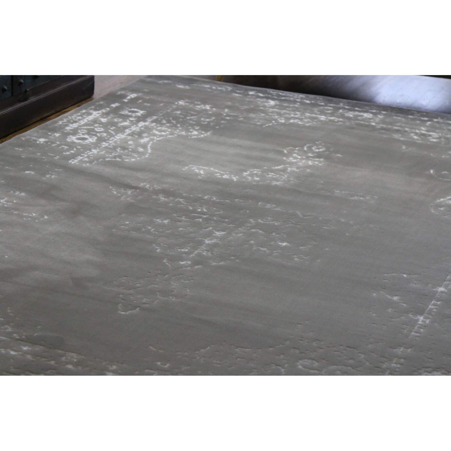 Shimmer Medallion Vintage Rug