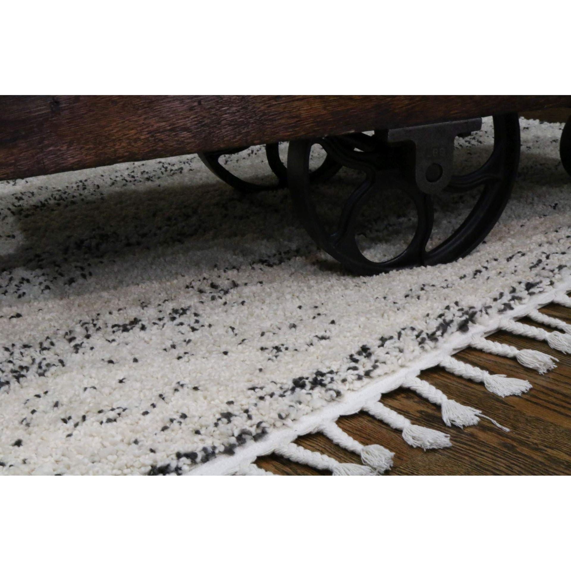 Tassel Plush Shag Abstract Rug