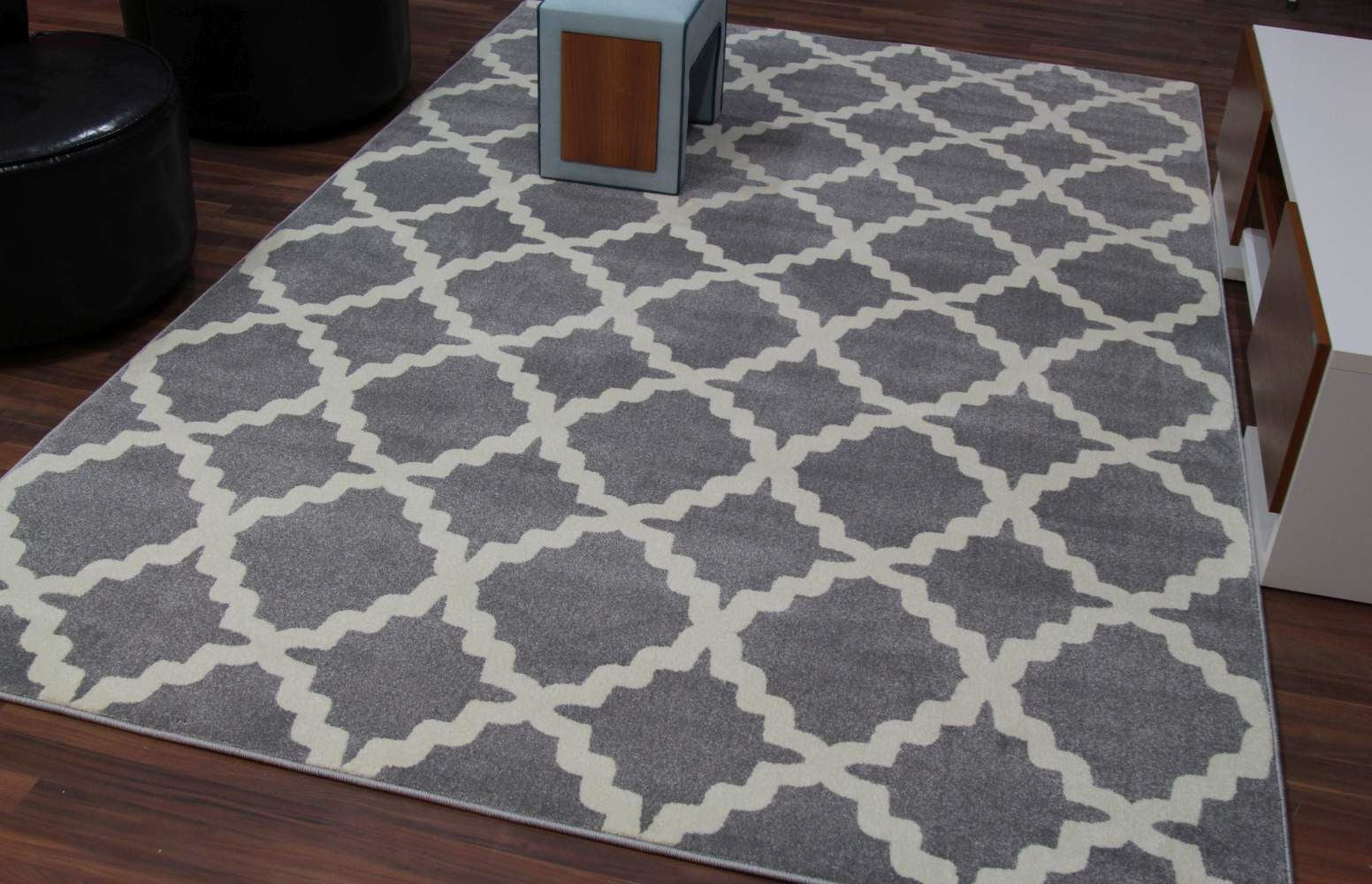 Trellis Gray Rug