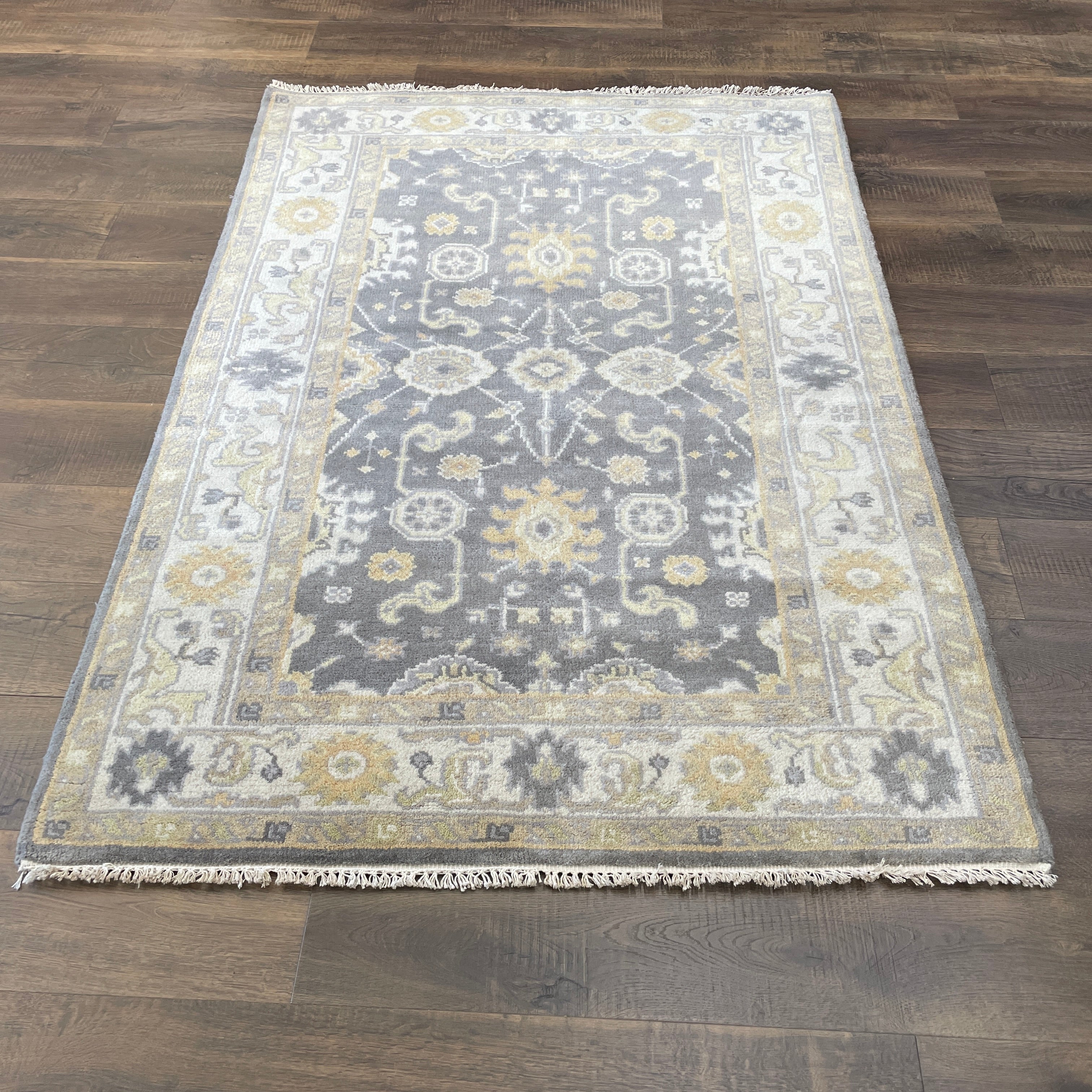 4' x 6' Hand Knotted Wool Rug