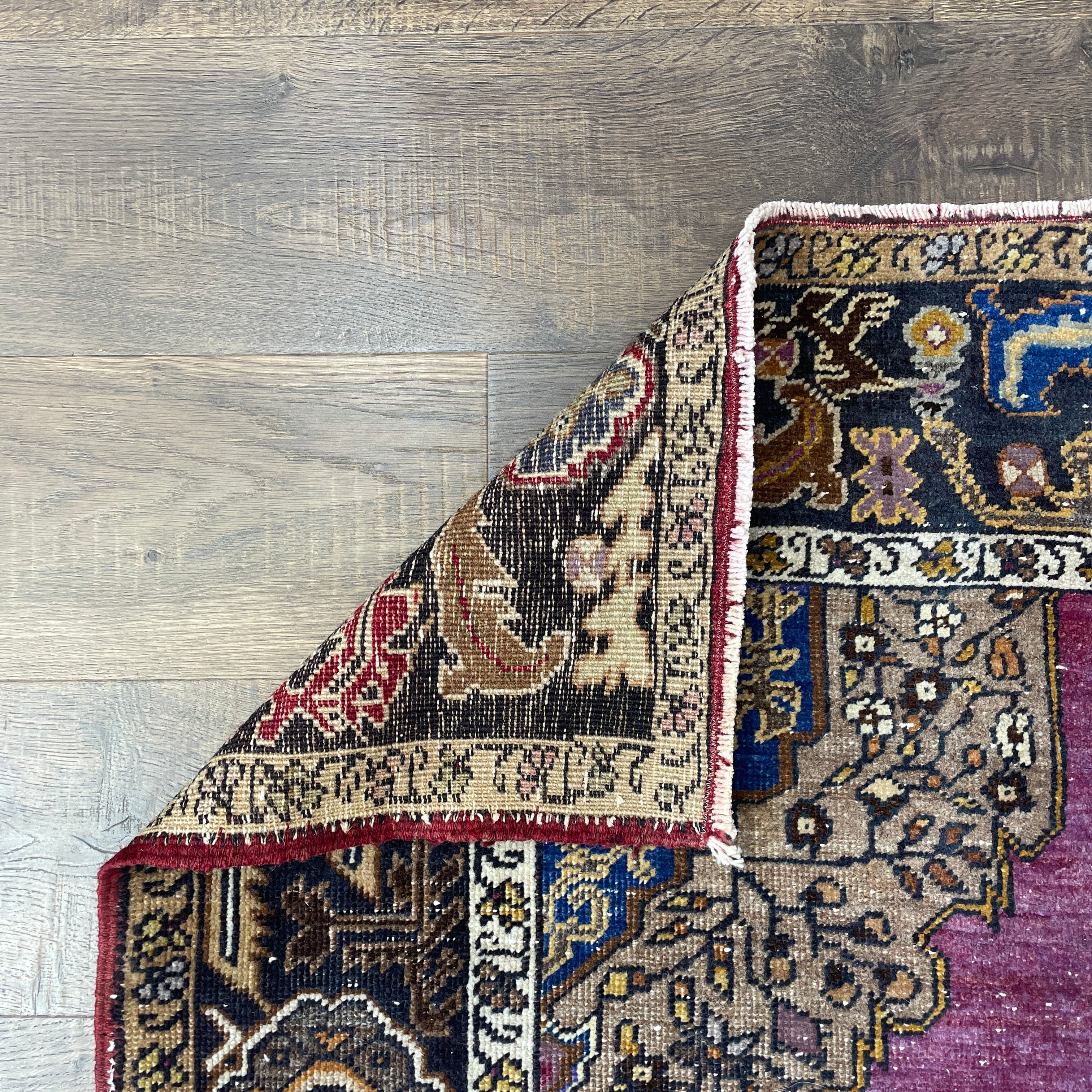 Vintage Style Medallion Handmade Wool Rug 4'6"x6'10"