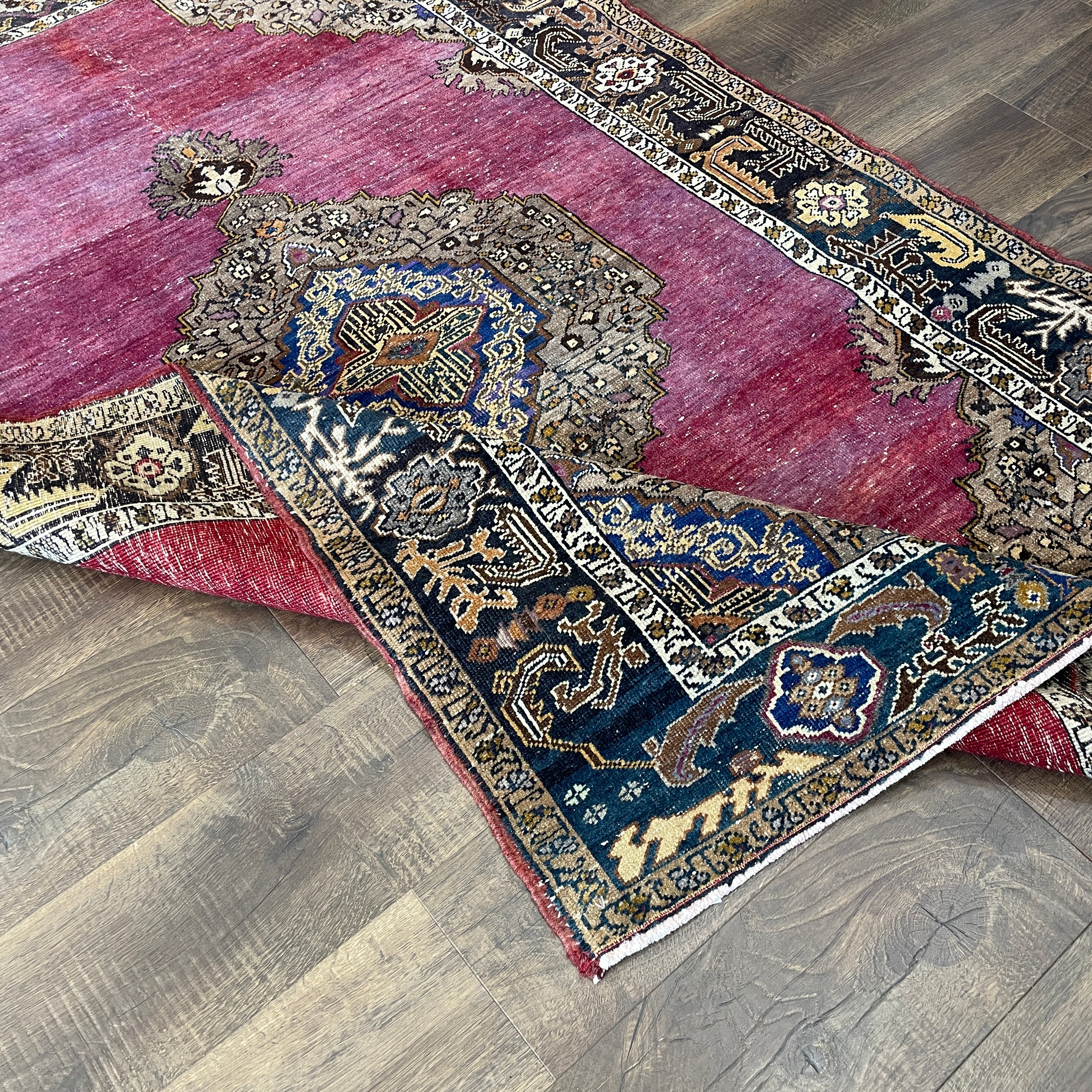 Vintage Style Medallion Handmade Wool Rug 4'6"x6'10"