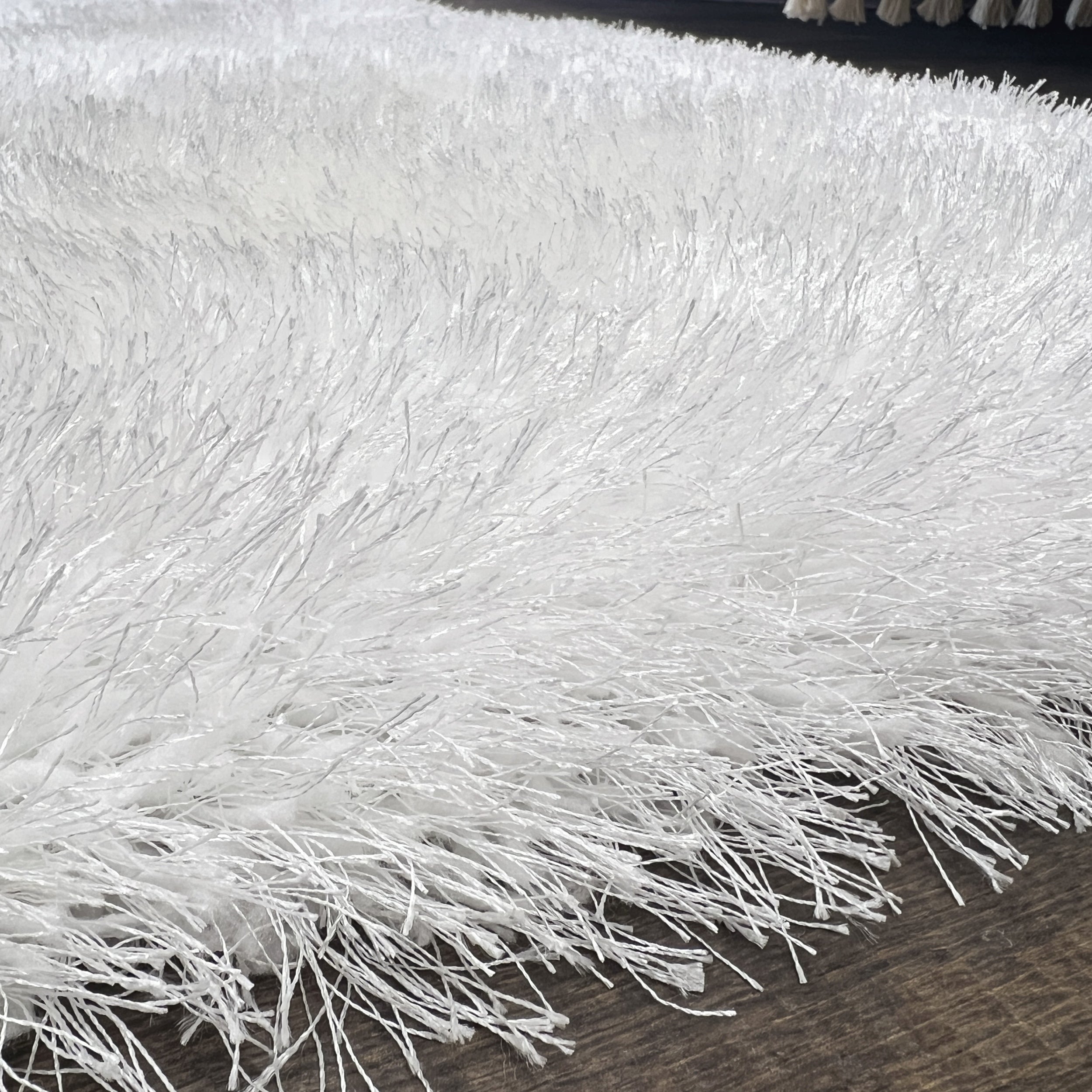 Lily Glam Ultra Plush White Shag Rug with Dense 2.5 Inch Pile - Super Plush