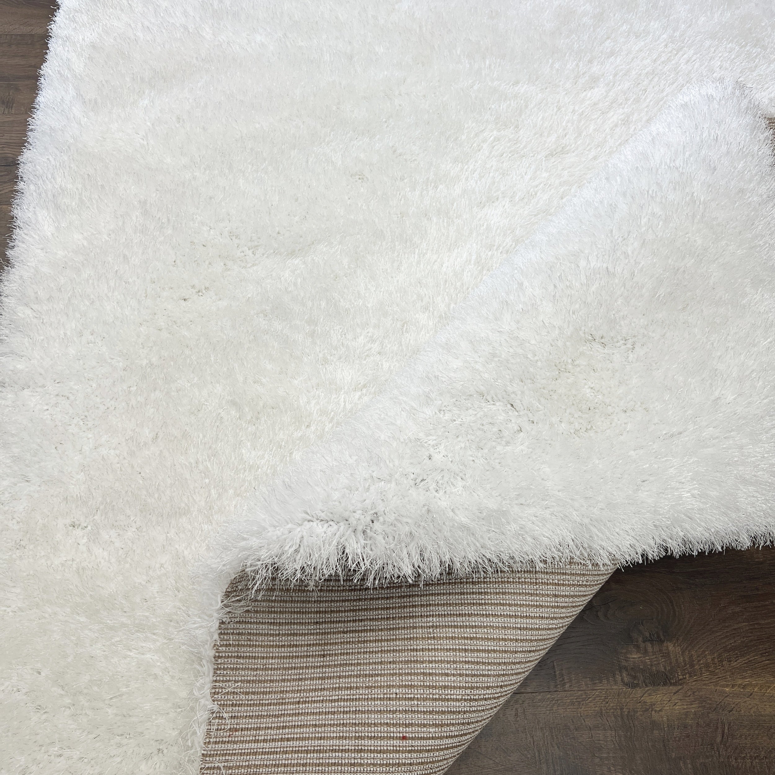 Lily Glam Ultra Plush White Shag Rug with Dense 2.5 Inch Pile - Super Plush