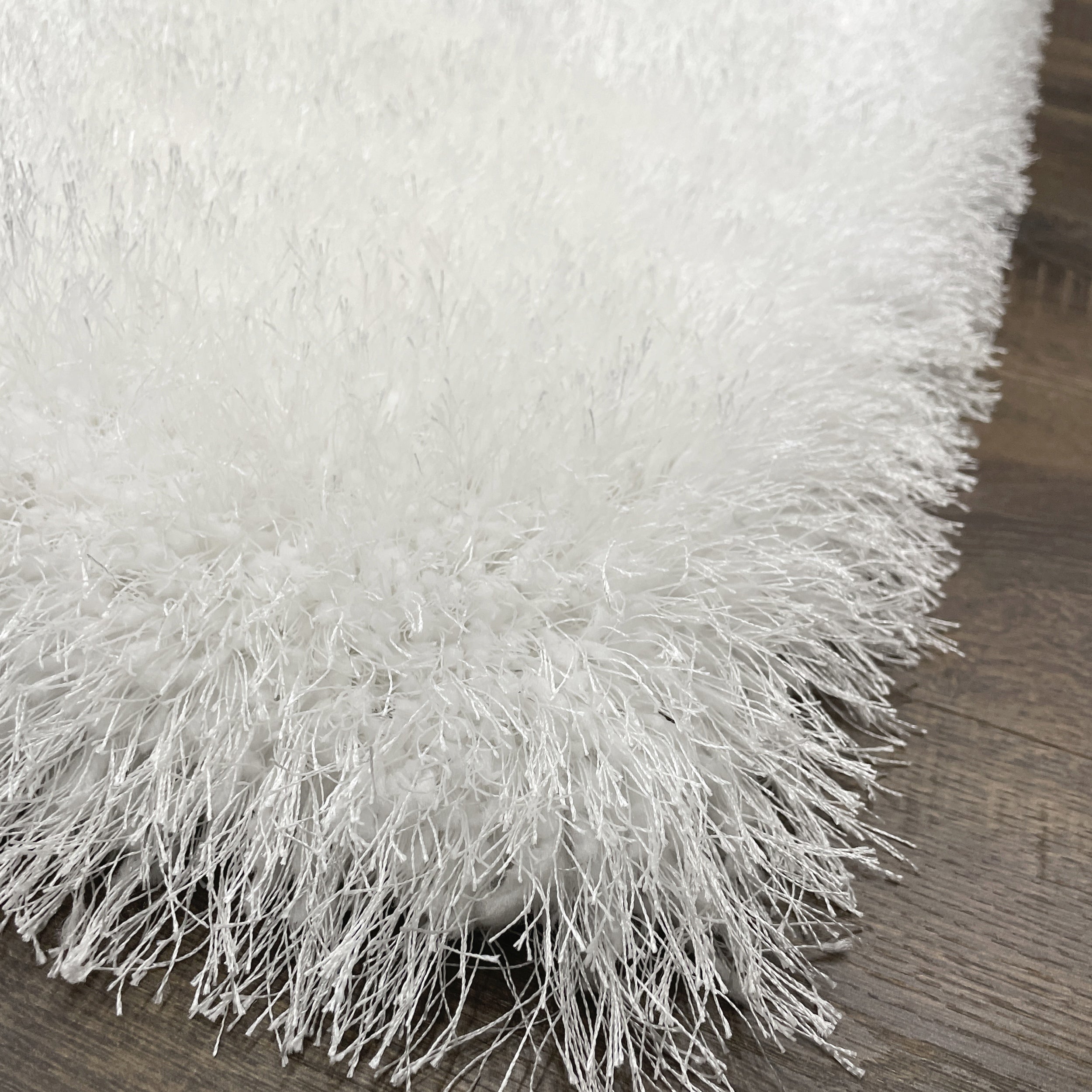 Lily Glam Ultra Plush White Shag Rug with Dense 2.5 Inch Pile - Super Plush