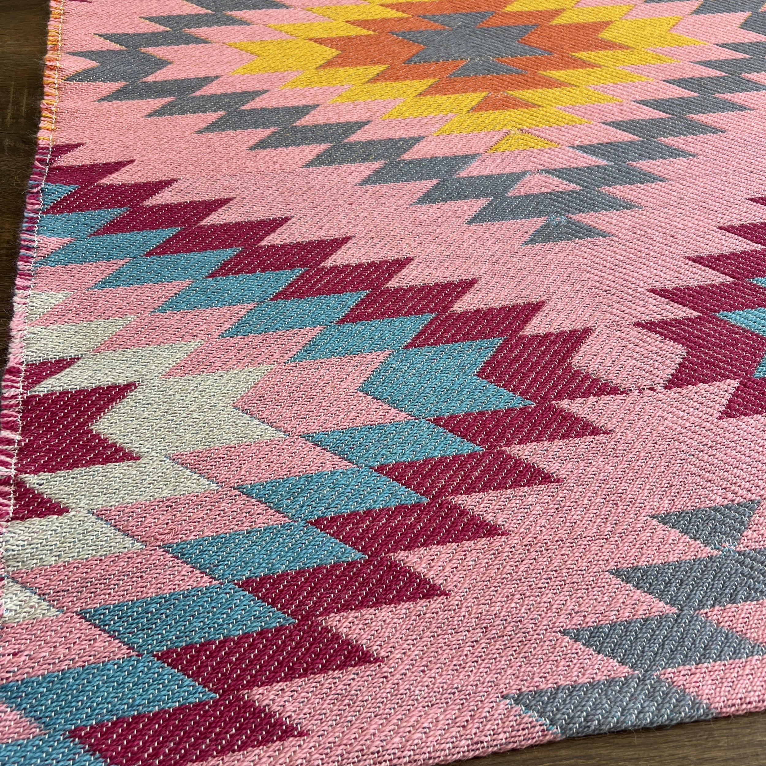 Pink Turkish Kilim Rug – Colorful Wool Flat-Weave with Geometric Tribal Pattern