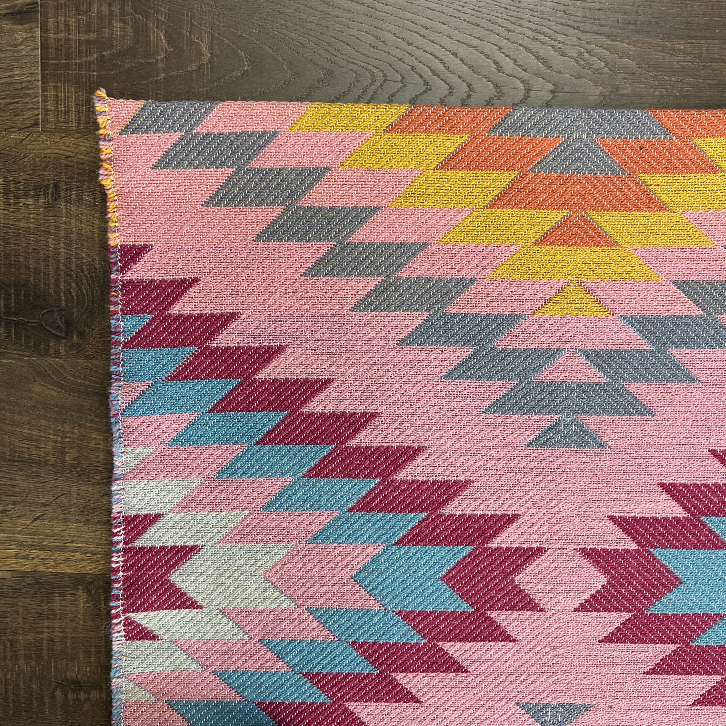 Pink Turkish Kilim Rug – Colorful Wool Flat-Weave with Geometric Tribal Pattern