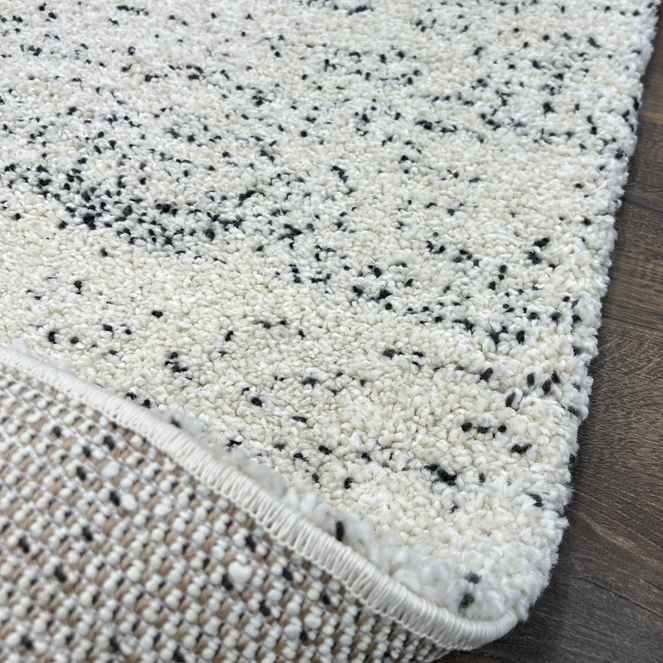 Plush 1-Inch Ultra-Thick, High-Density Luxury Rug in Ivory