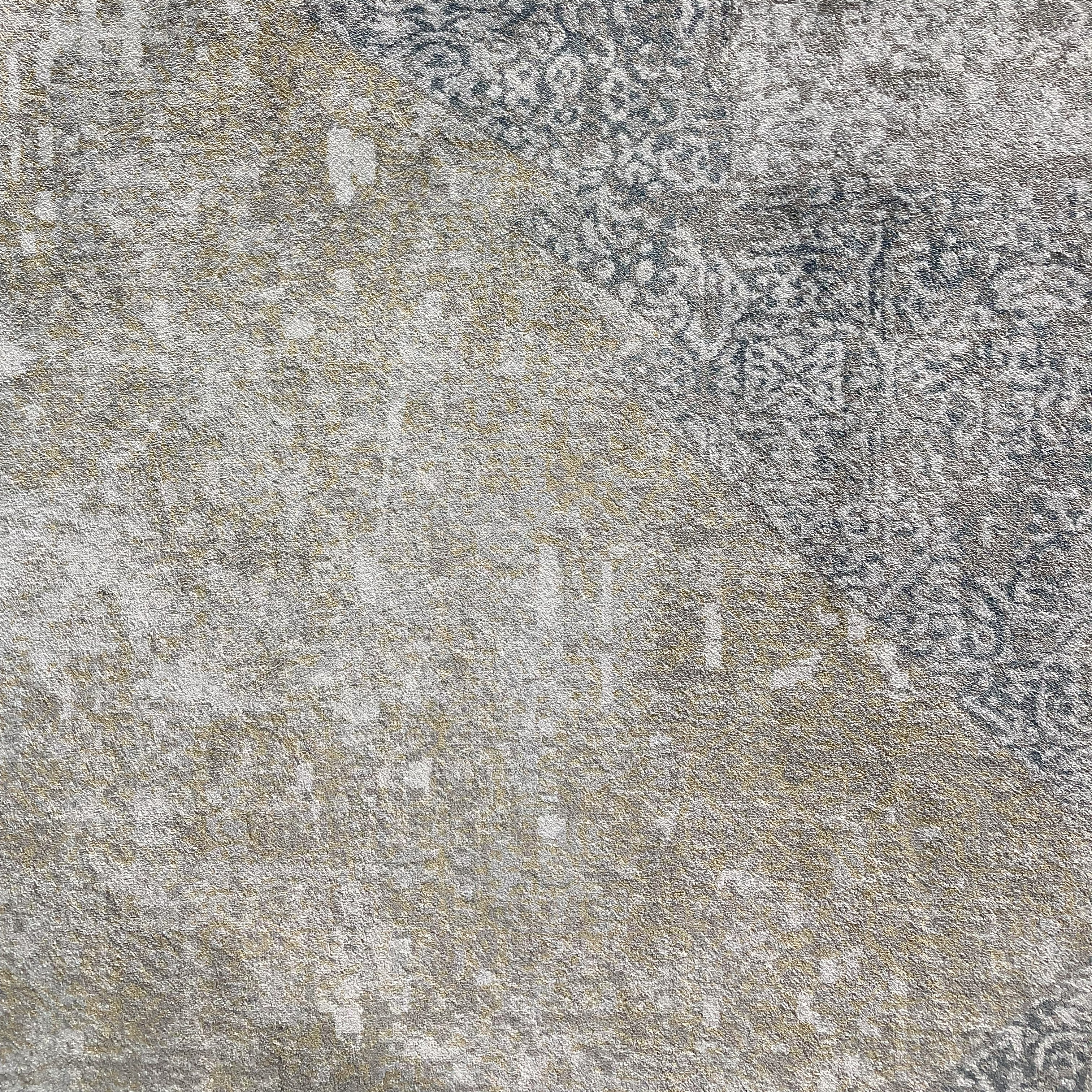Smyrna Luxurious Soft Diamond Rug in Muted Gold and Grayish Blue