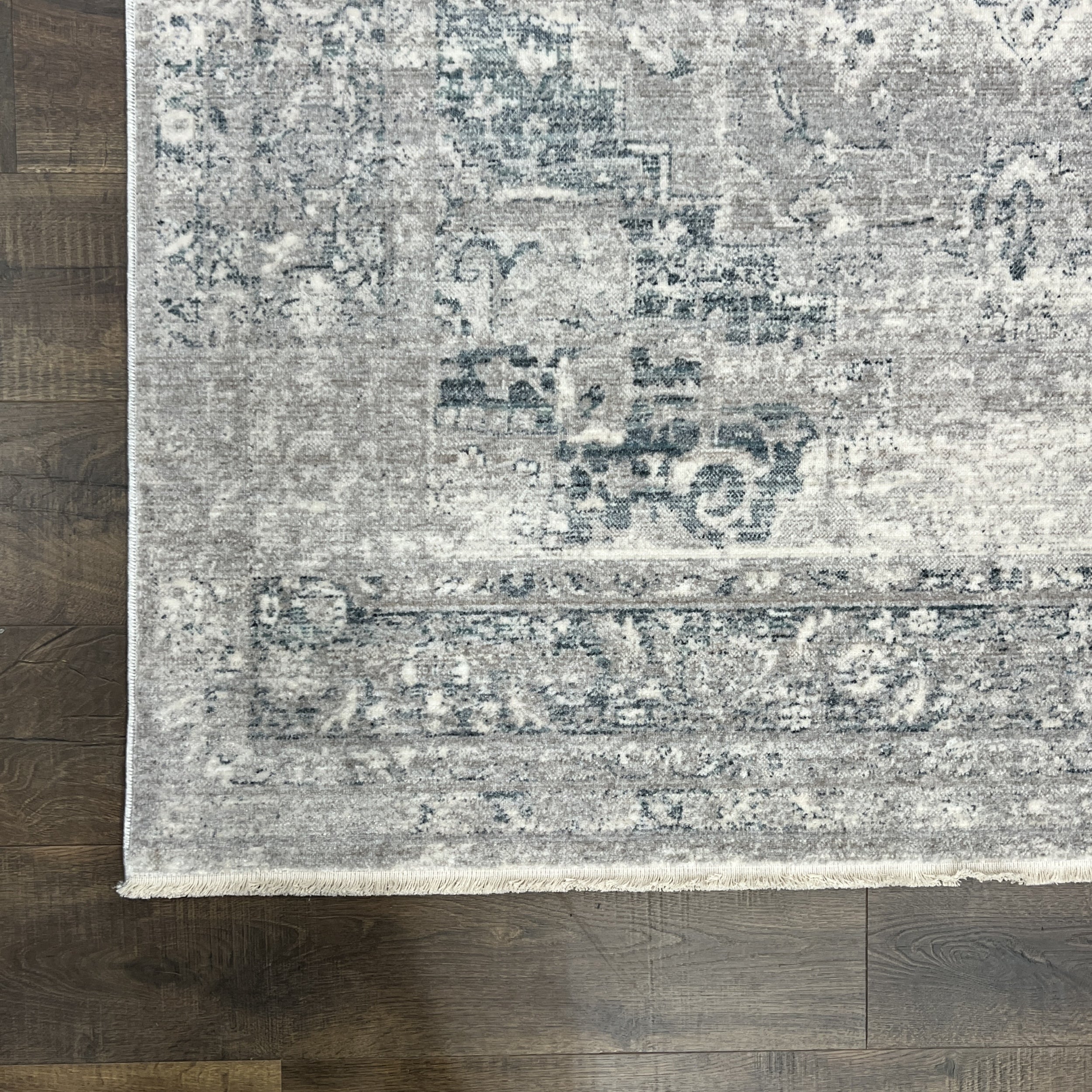 Unicasso Vintage Light Gray Medallion Rug with Soft Short Pile
