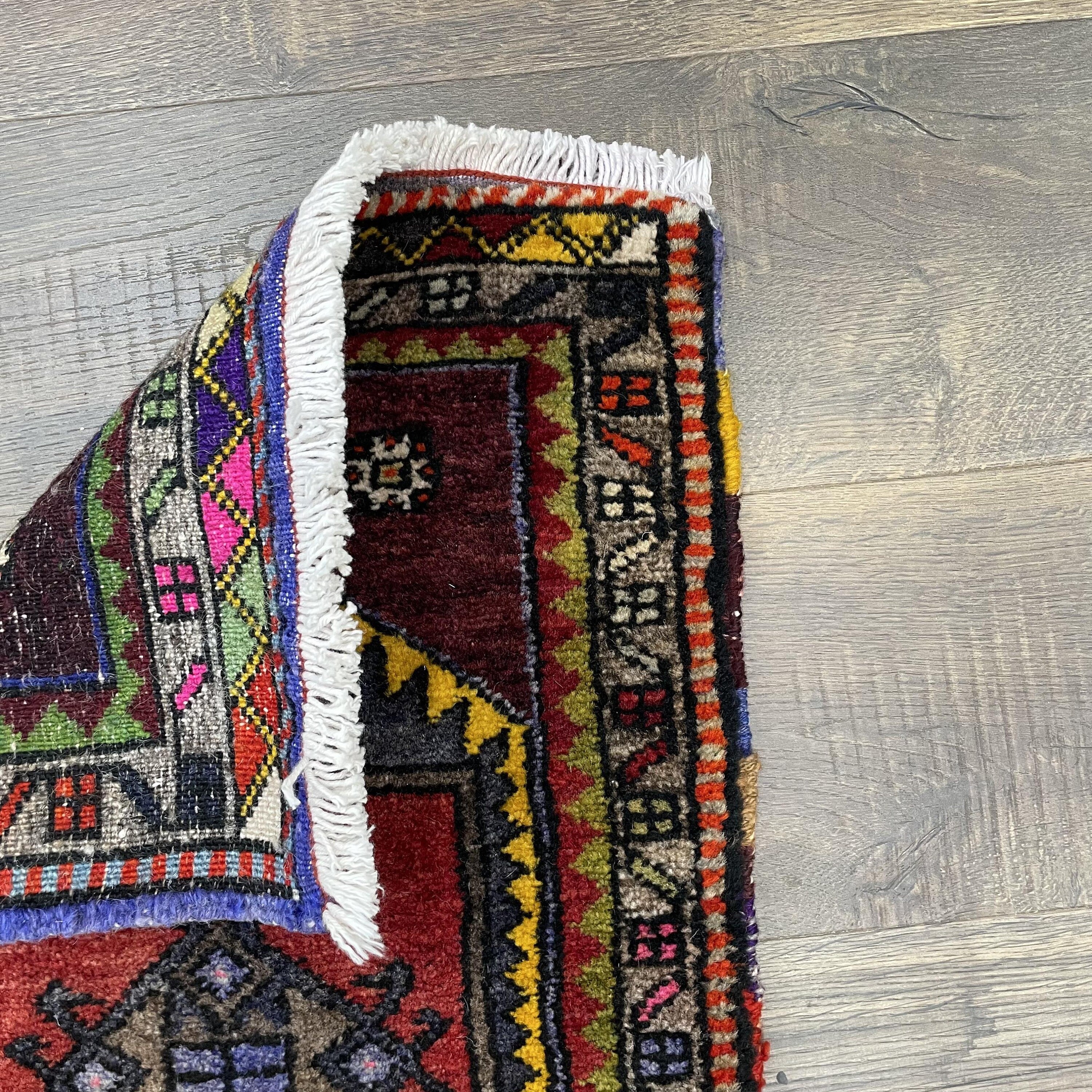 2x3 ft Hand-Knotted Anatolian Turkish Rug, 1'6"x5'9"