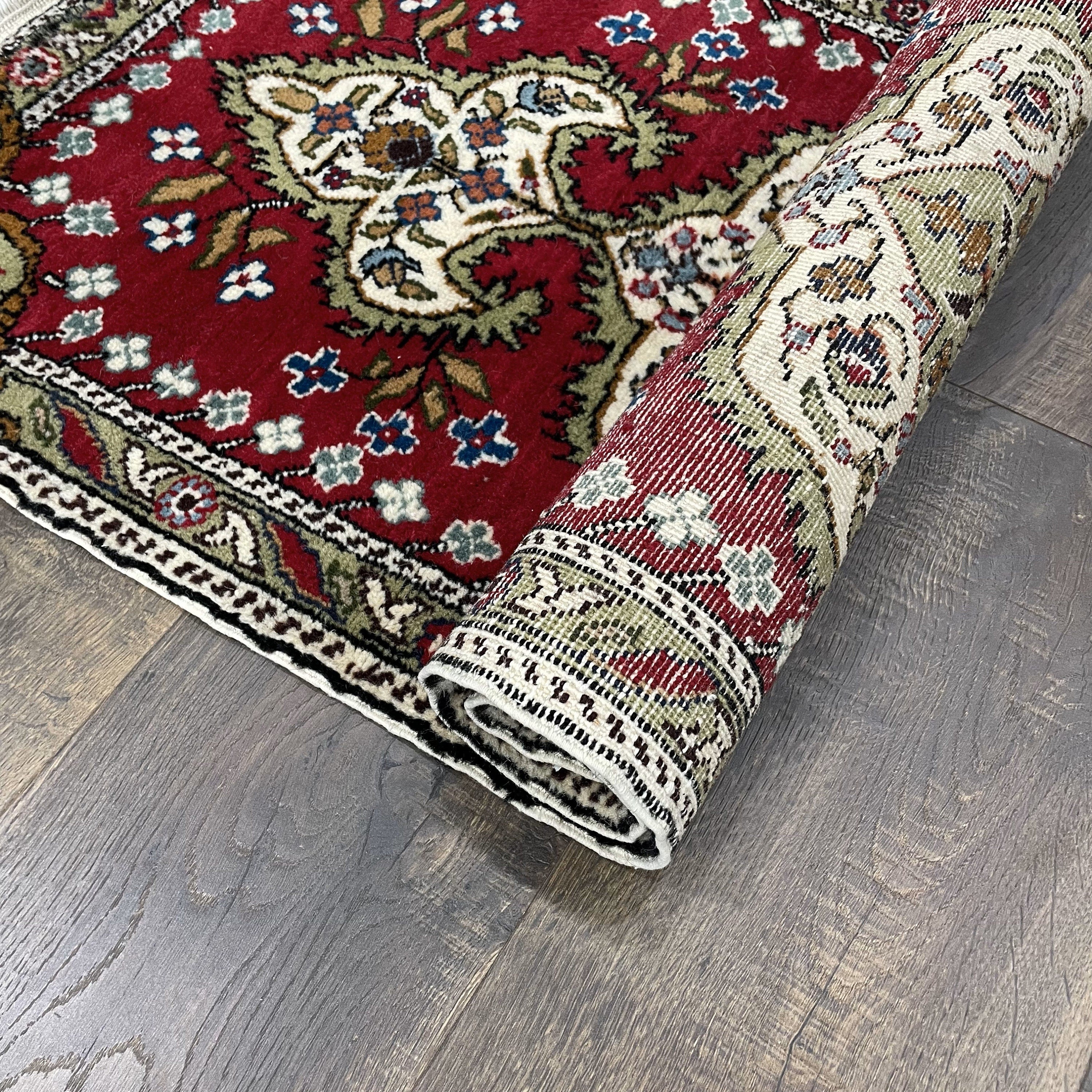 Vintage Turkish Wool Rug: 2x3.5 Ft Hand-Knotted Medallion Design