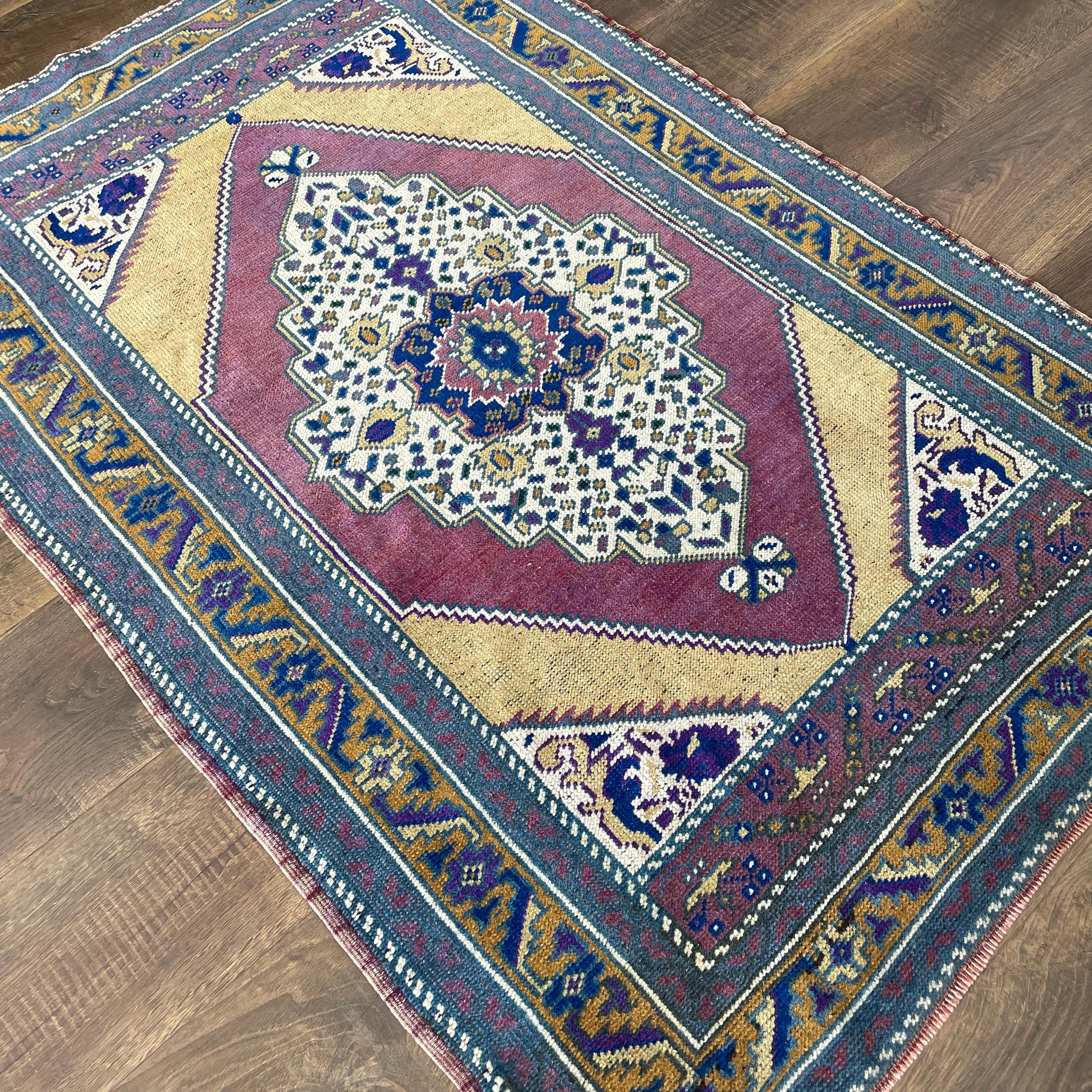 Handmade Wool Area Rug (3'x4'6") - Turkish Vintage-Inspired Design