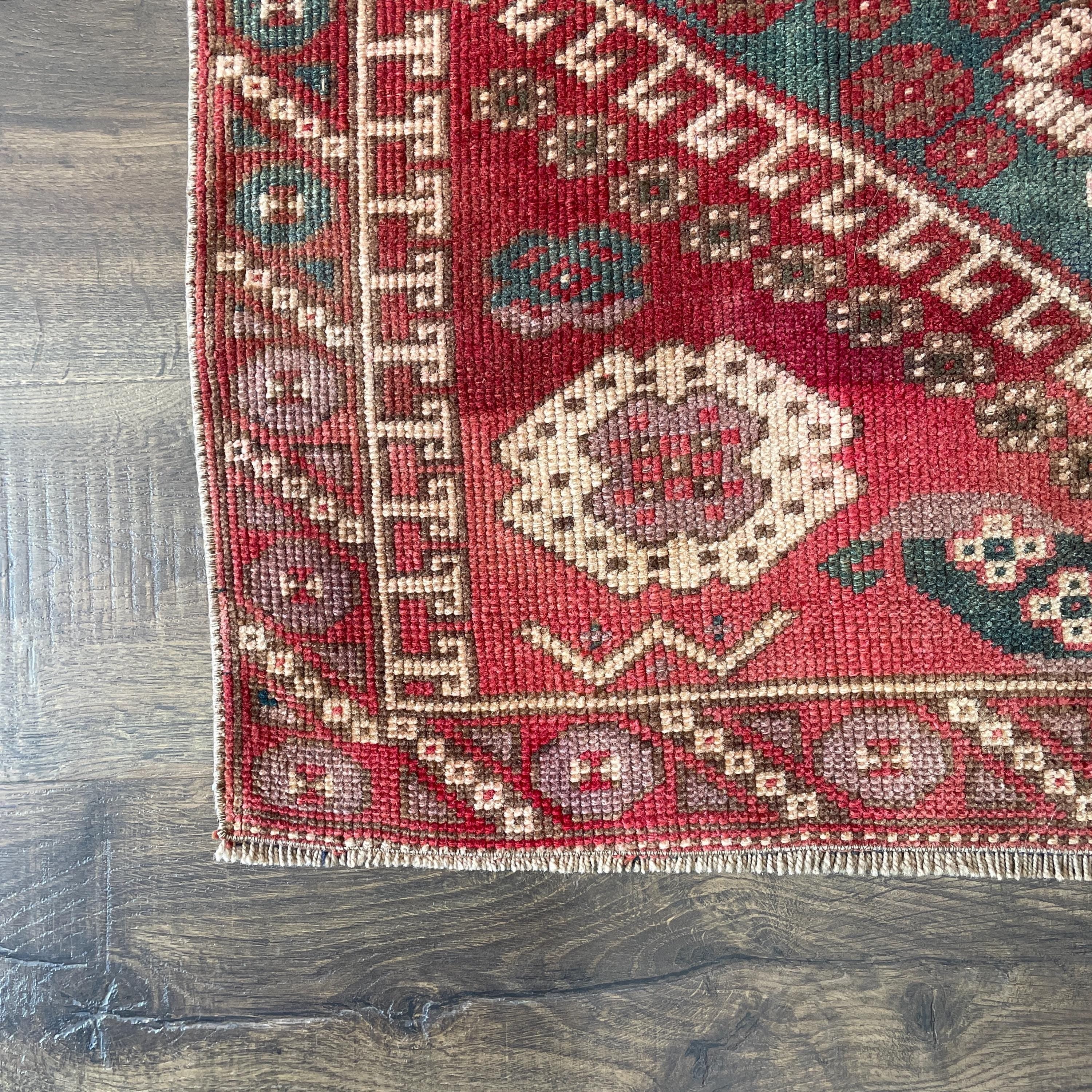 Handmade Turkish Wool Rug (3'3"x5'4") - Eco-Friendly Boho Decor