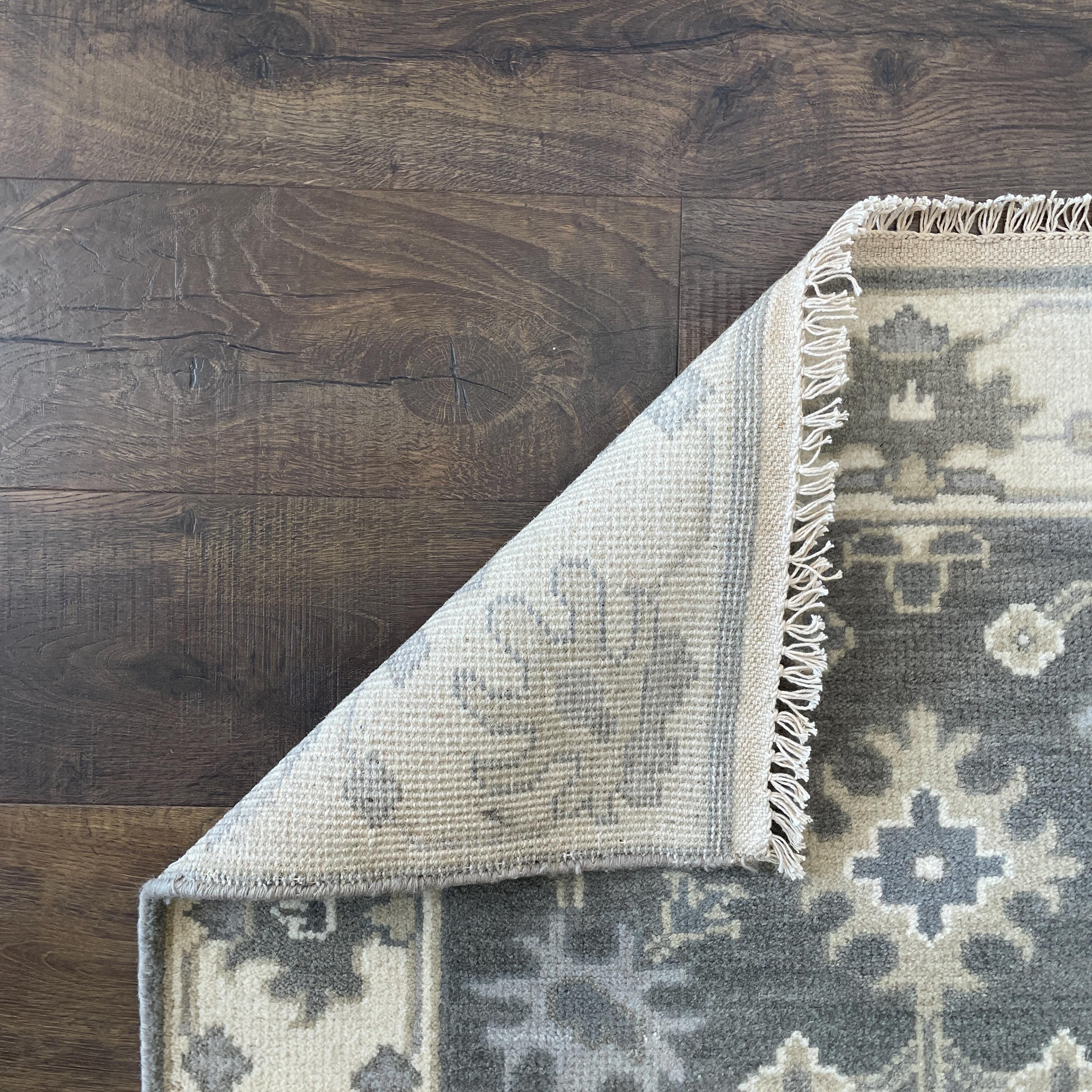 Handmade Turkish Wool Rug (3'x5'): Gray Ivory Boho Chic Decor