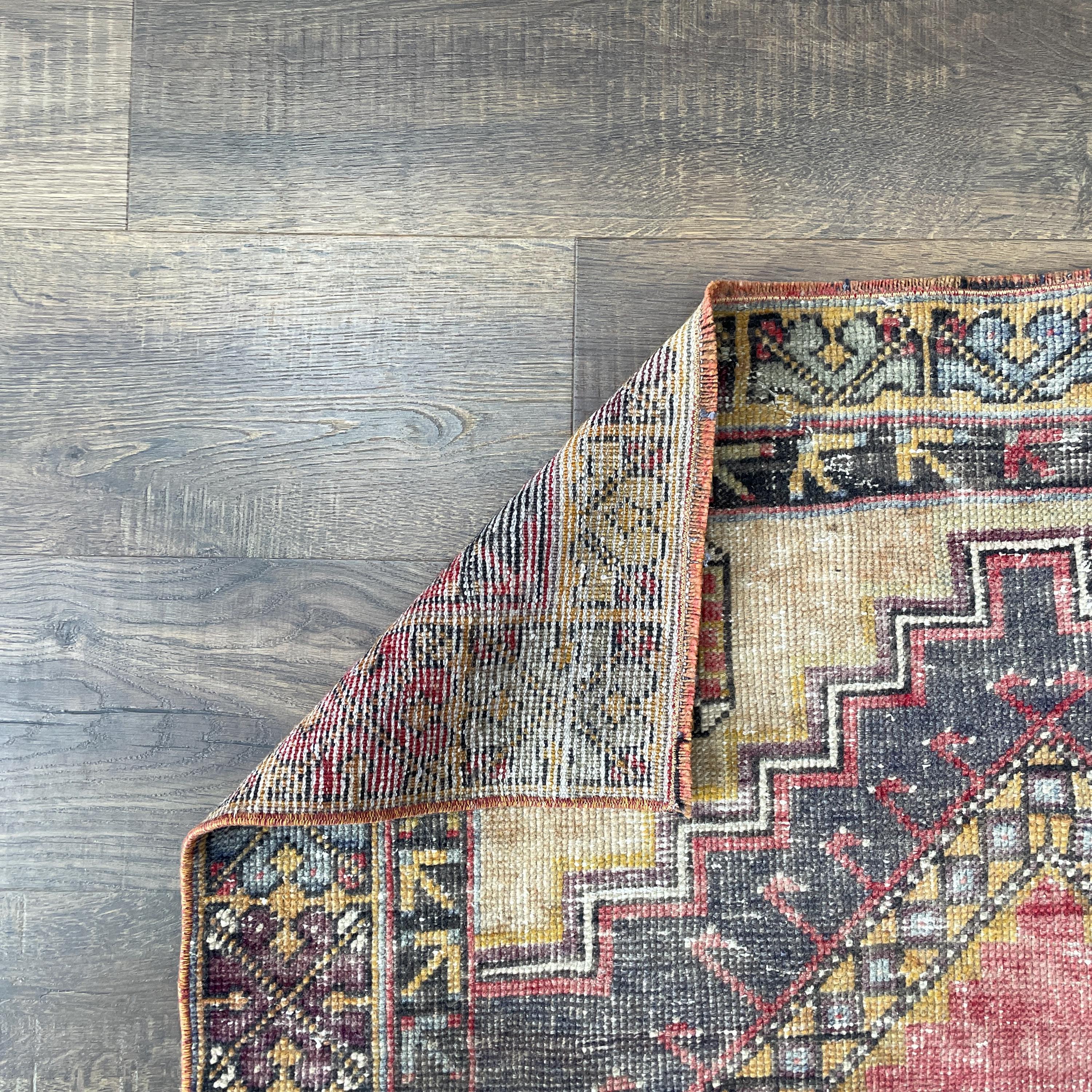 3'3"x5'8" Handmade Vintage Wool Rug