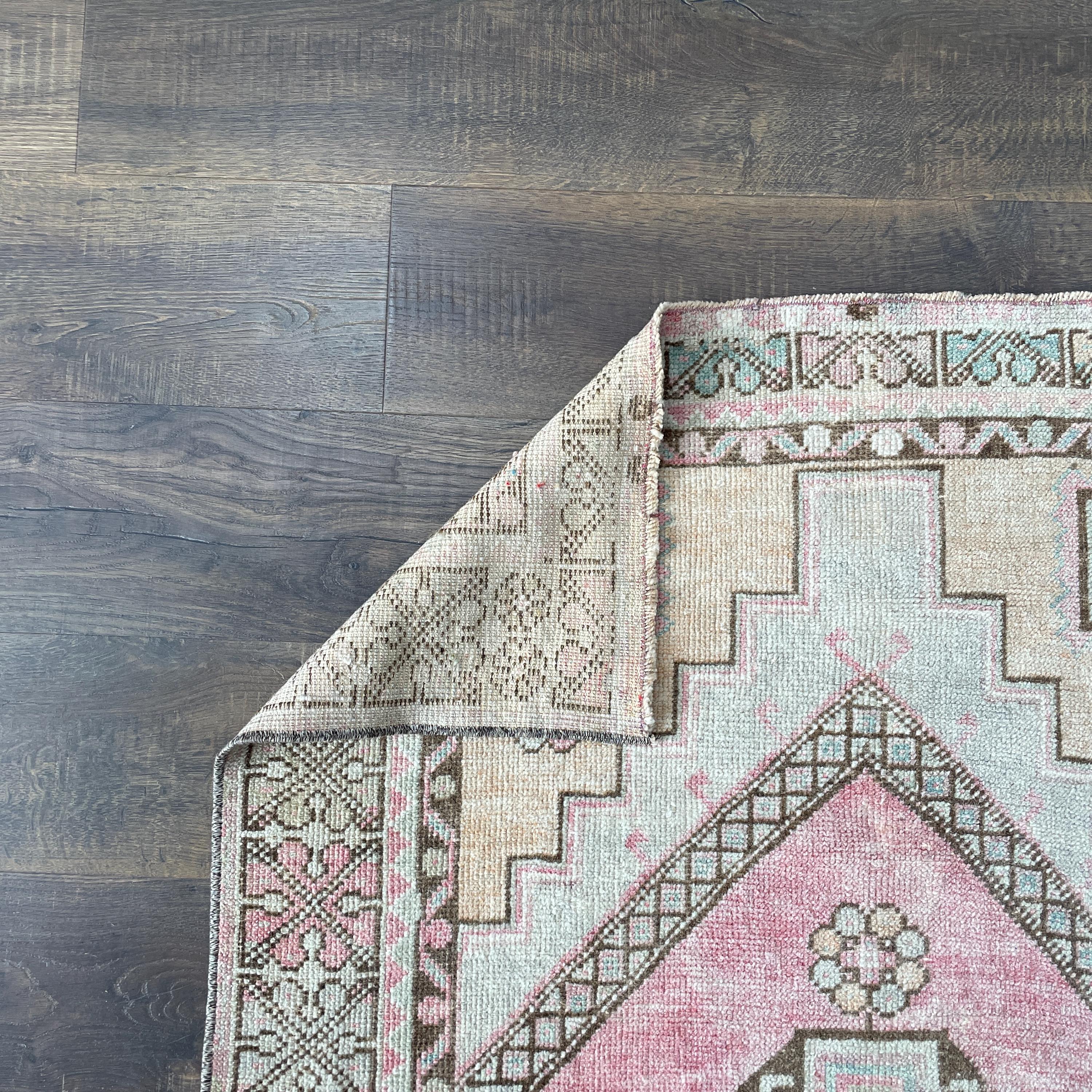 3'4"x6'2" Handmade Vintage Wool Rug