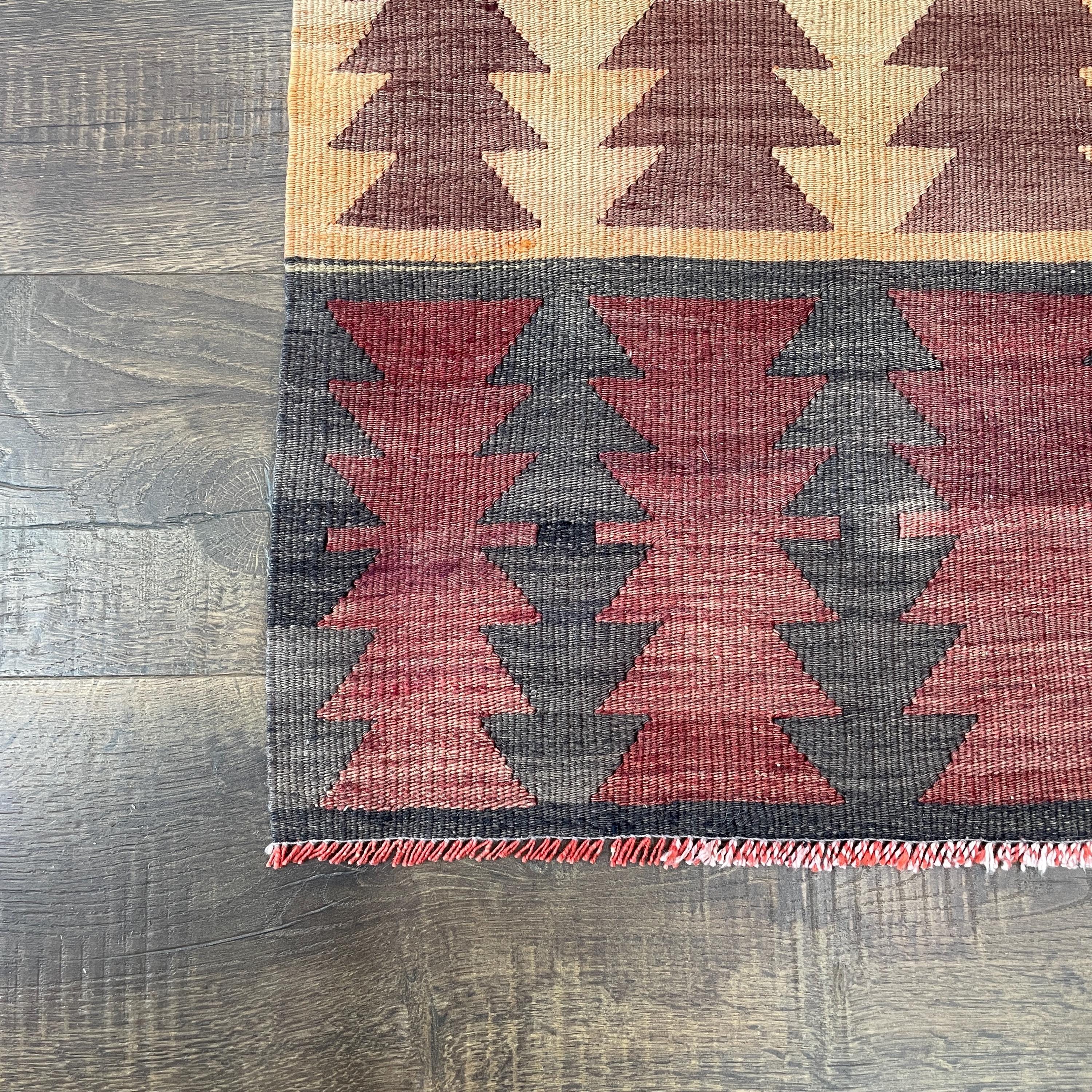 Handmade Kilim Rug: Vintage Turkish Wool Flatweave (2'9" x 3'4")