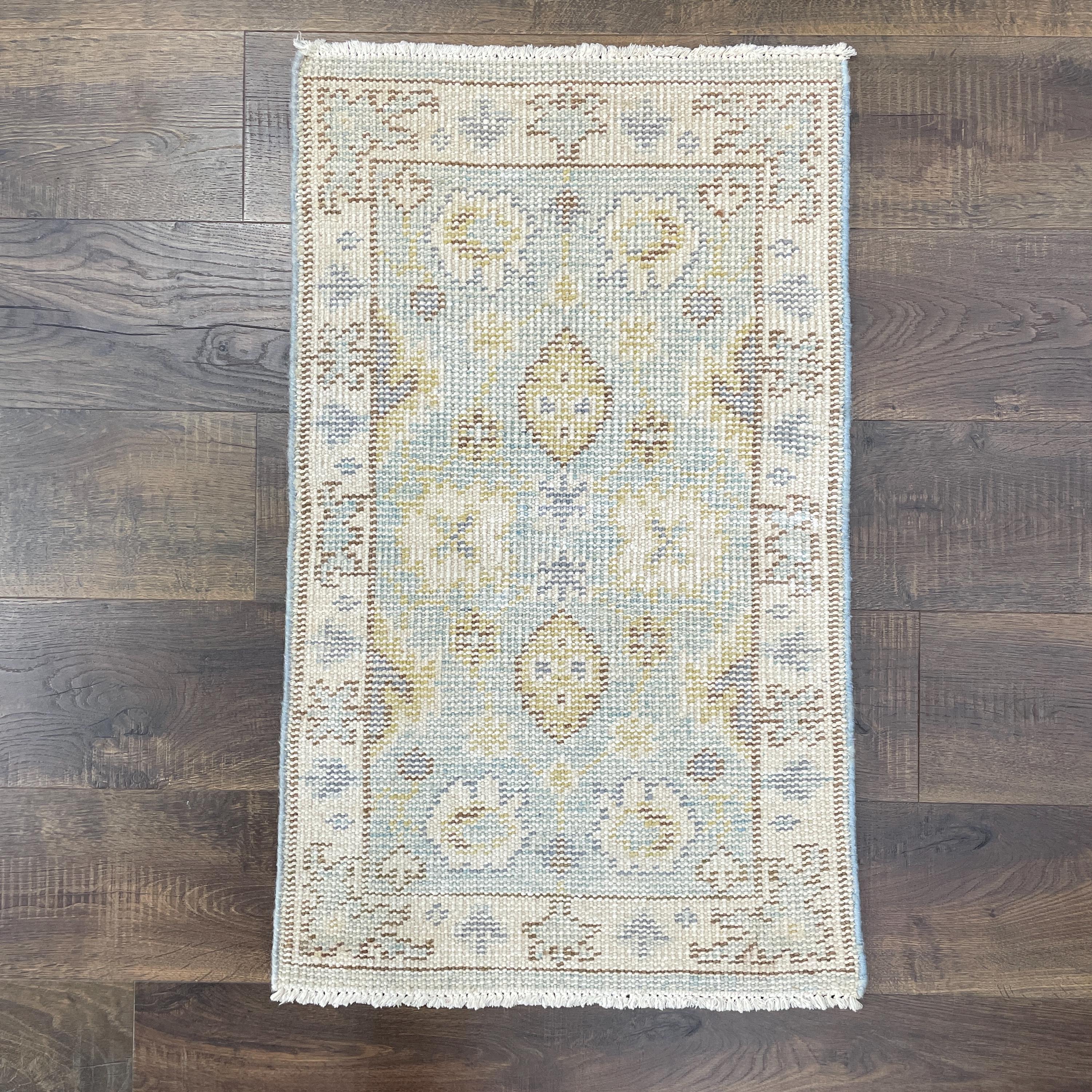 Handmade Turkish Wool Rug: Vintage Floral Boho Area Rug (1'10" x 3'1")