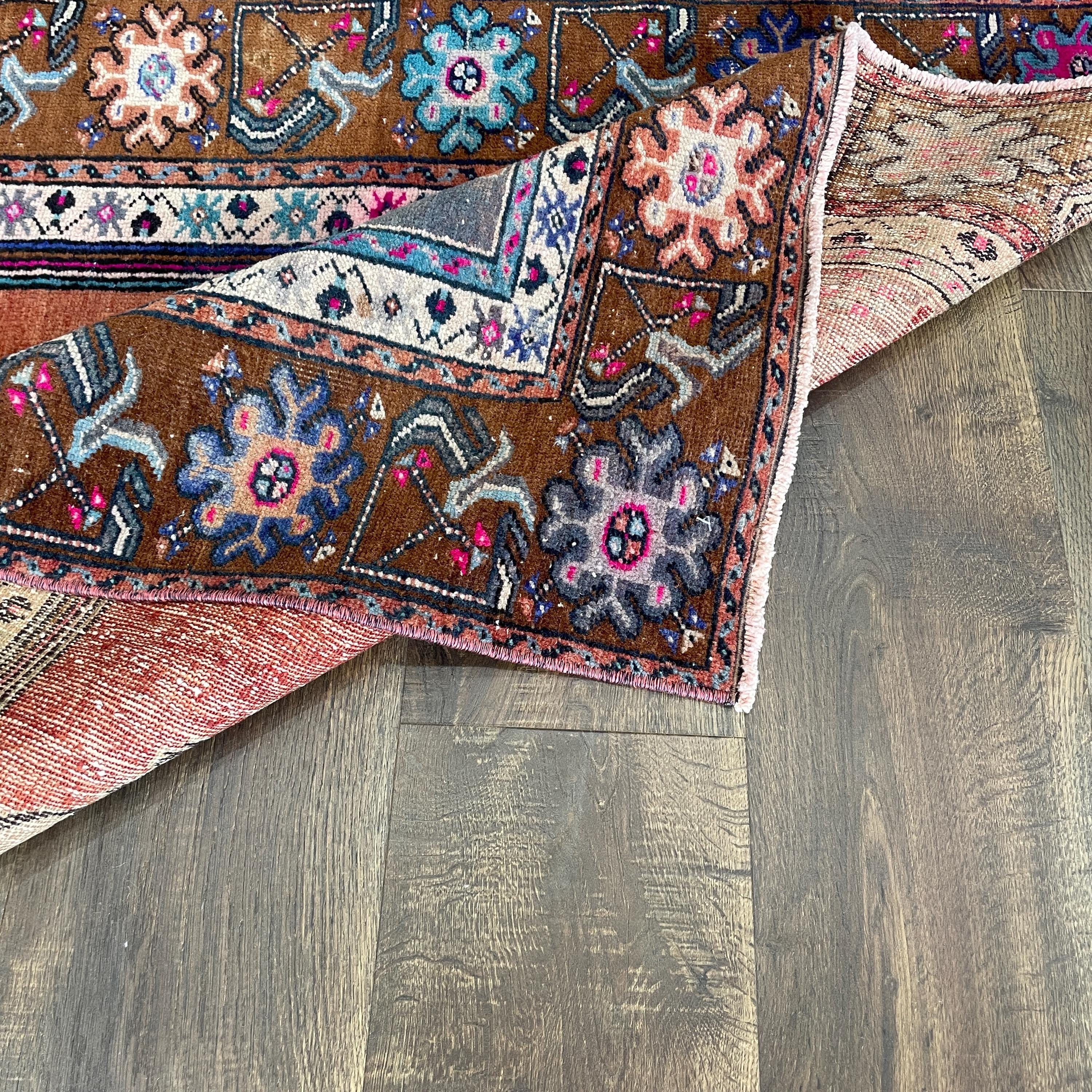 Handmade Turkish Wool Rug: Vintage Floral Medallion, Boho Accent (3'2" x 5')