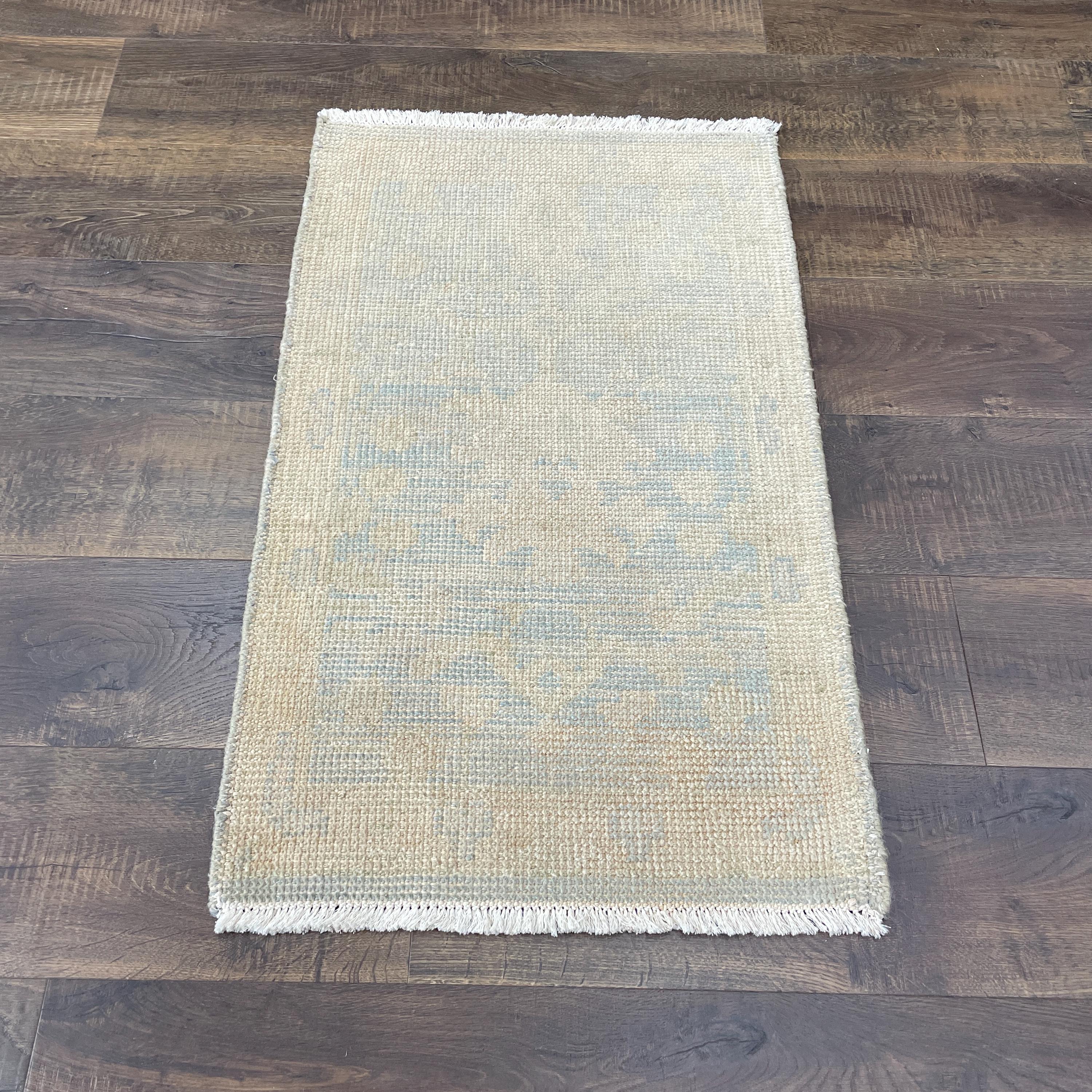 Handmade Turkish Wool Rug: Faded Floral Vintage Area Rug (1'10" x 3'2")