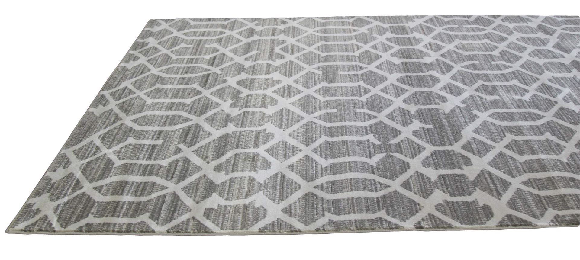 Pacific Gray Lattice Trellis Rug