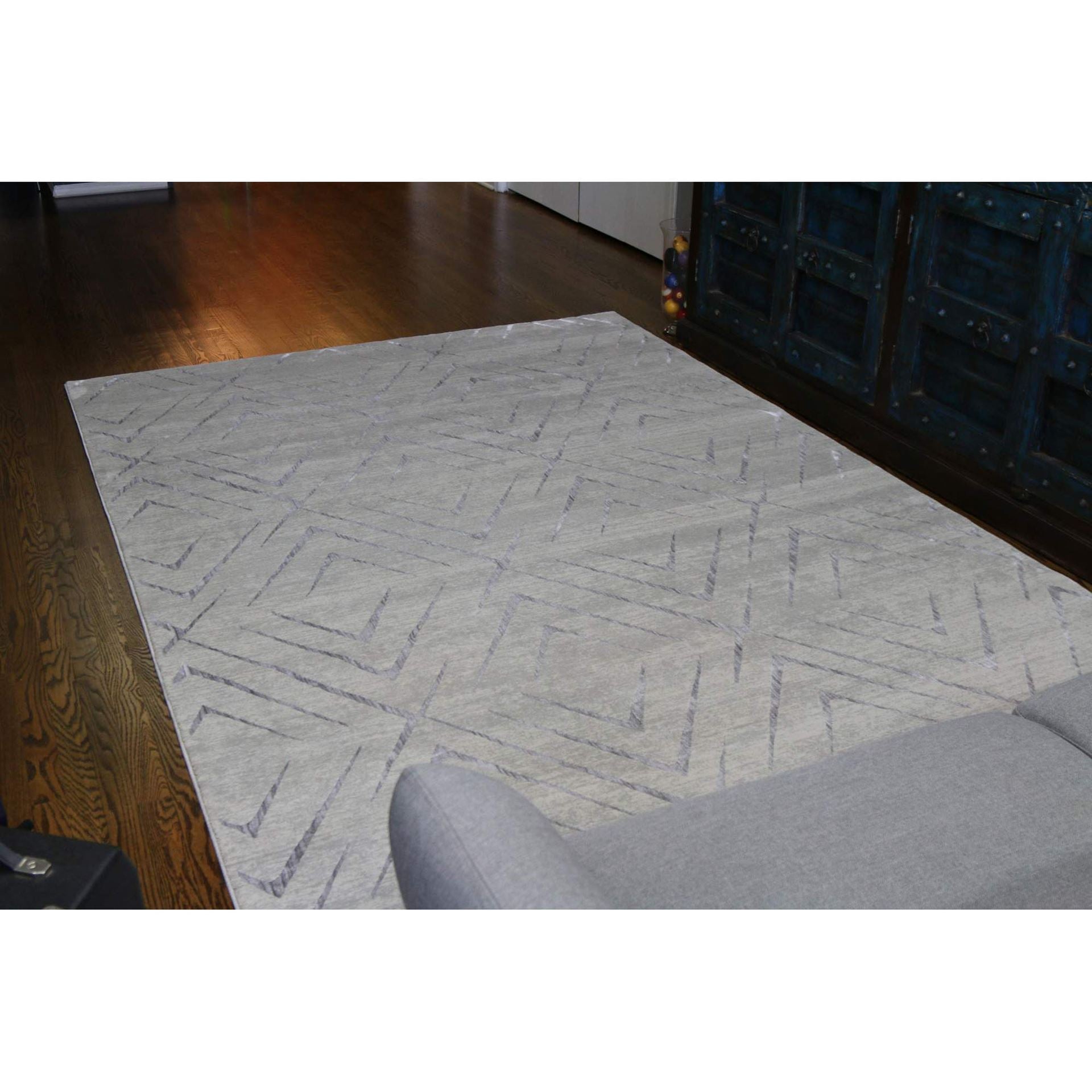 Shimmer Diamond Trellis Rug