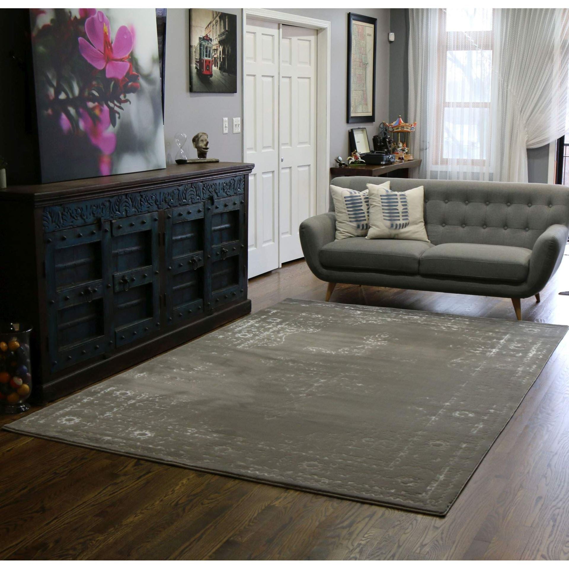 Shimmer Medallion Vintage Rug