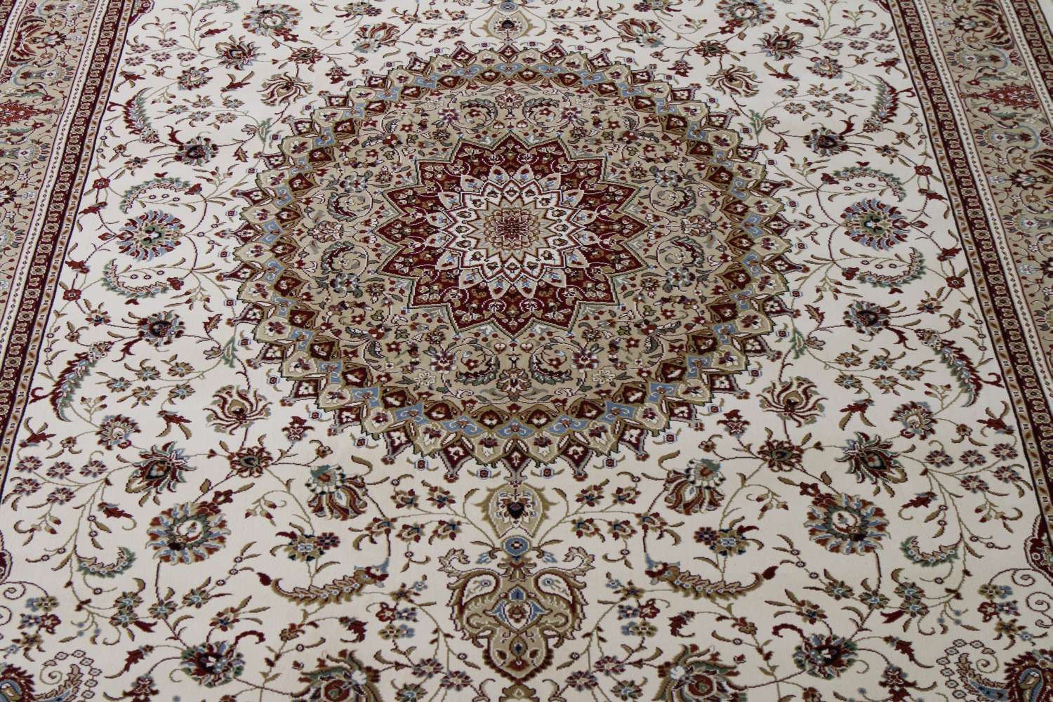 Traditional Medallion Rug Ivory