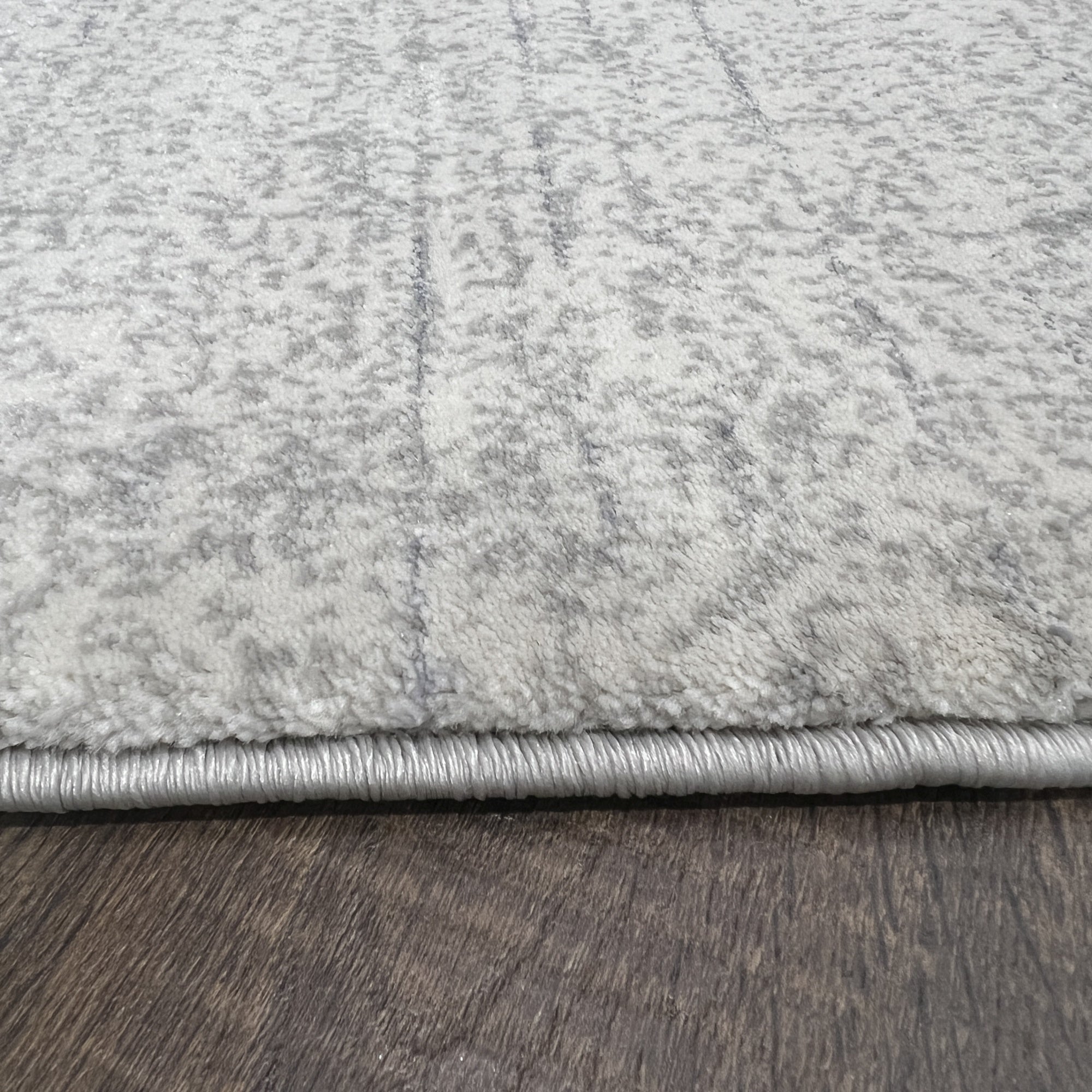 Davinci Shimmer Striped Elegant Gray Rug