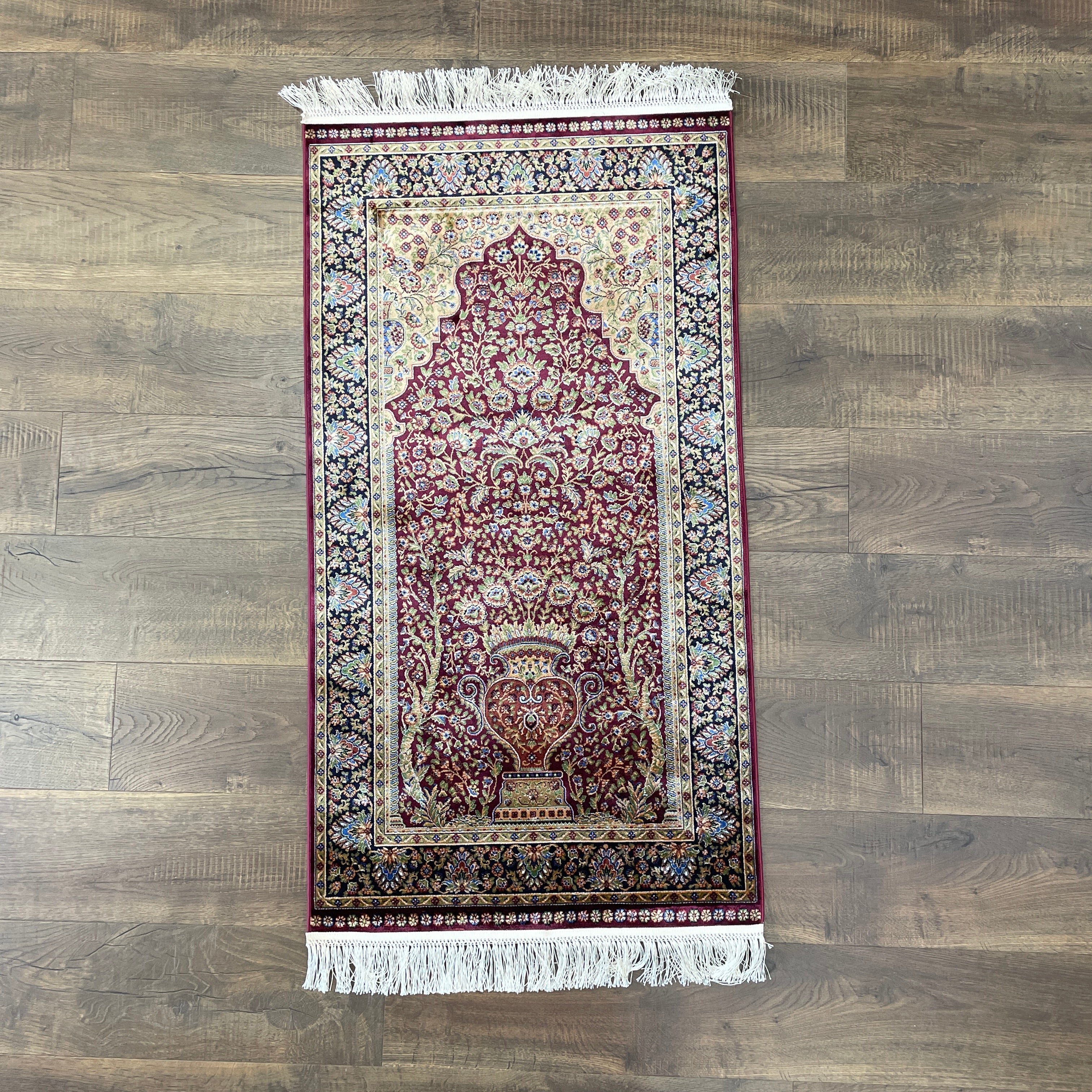2'2"x4'3" Modal Silk Rug