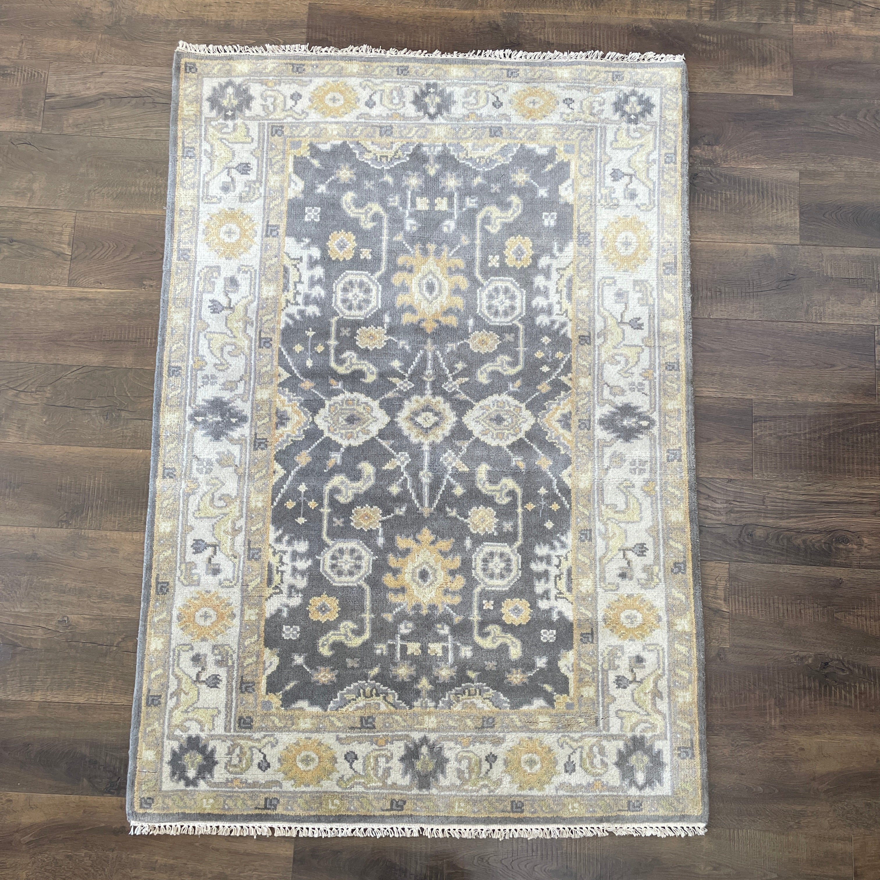 4' x 6' Hand Knotted Wool Rug