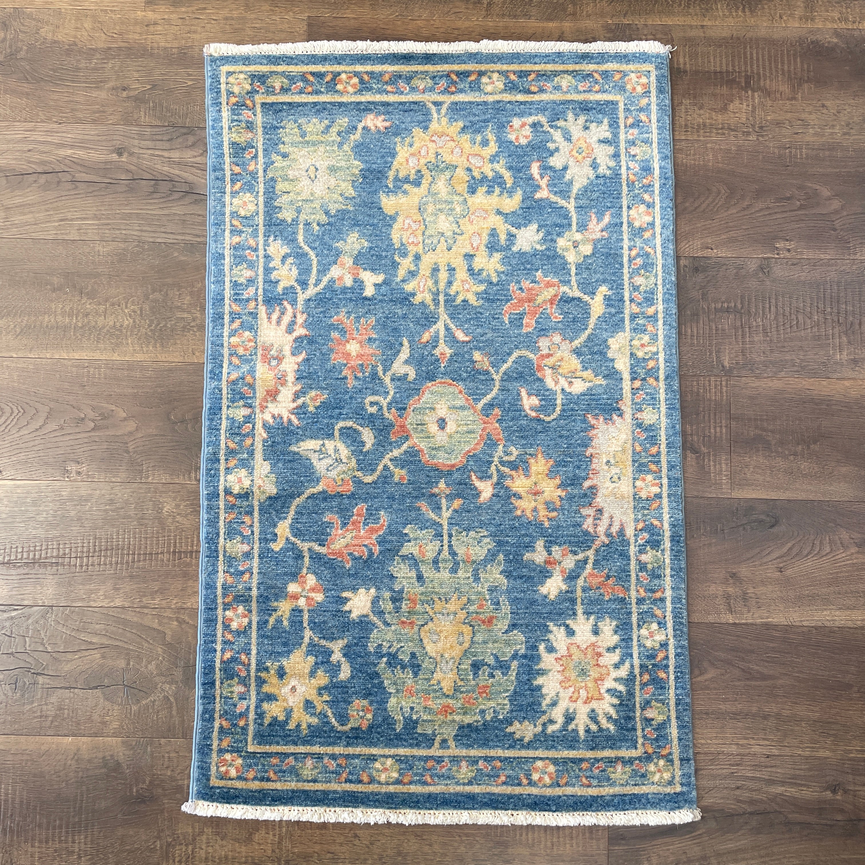 Hand-Spun Vegetable Dye Rich Blue Floral Accent Rug, 2'5" x 4'