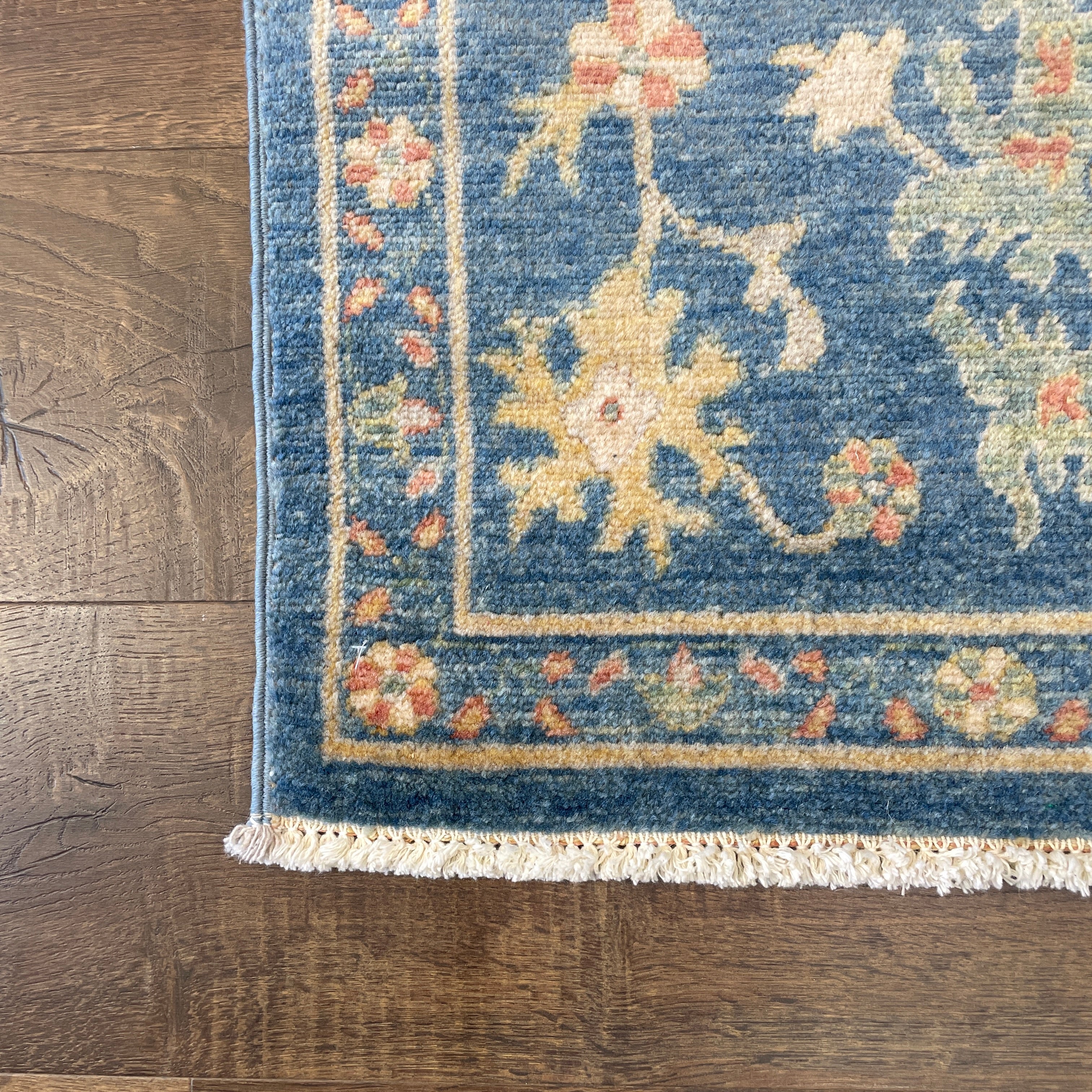 Hand-Spun Vegetable Dye Rich Blue Floral Accent Rug, 2'5" x 4'