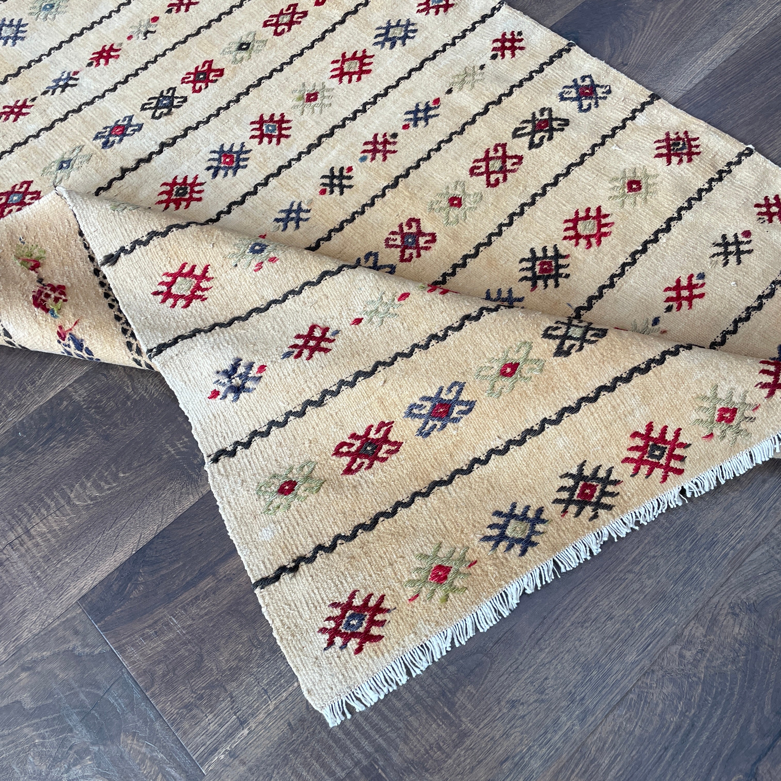 3'1"x4'5" Handmade Wool Kilim – Cream Tribal Geometric Accent Rug