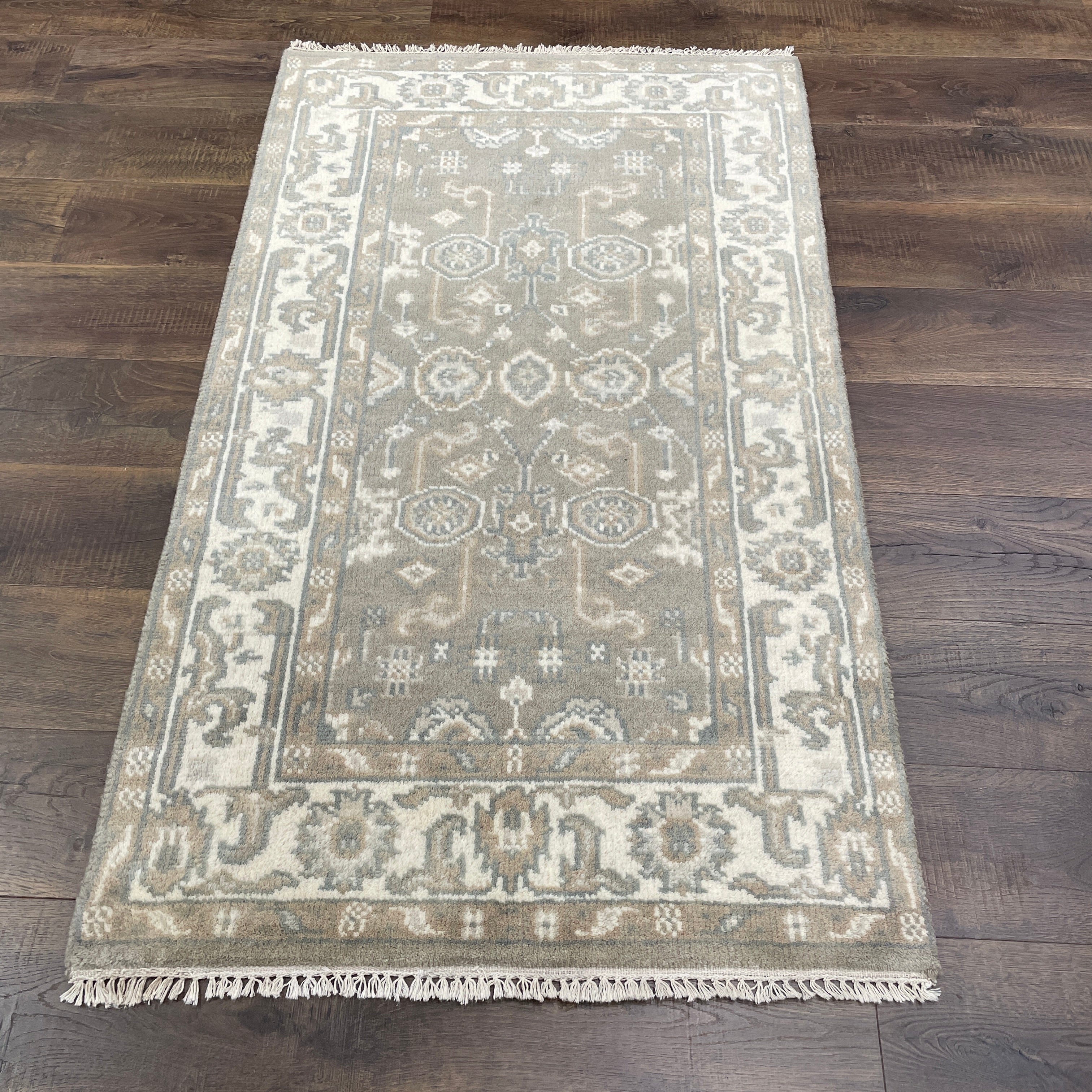 3x5 Neutral Gray Oushak Rug | Hand Knotted Wool Accent Rug (3' x 5'2")