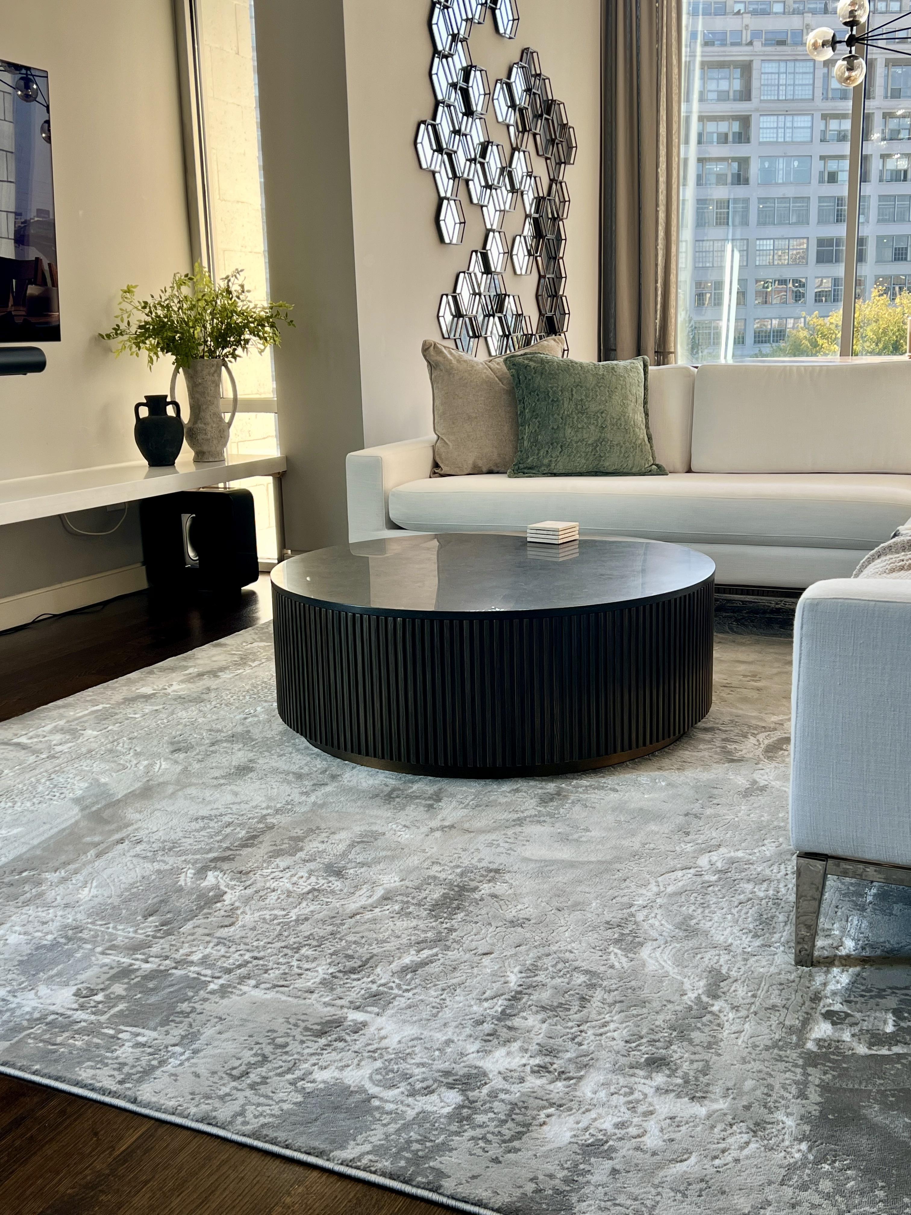 Davinci Shimmer Border Distressed Rug