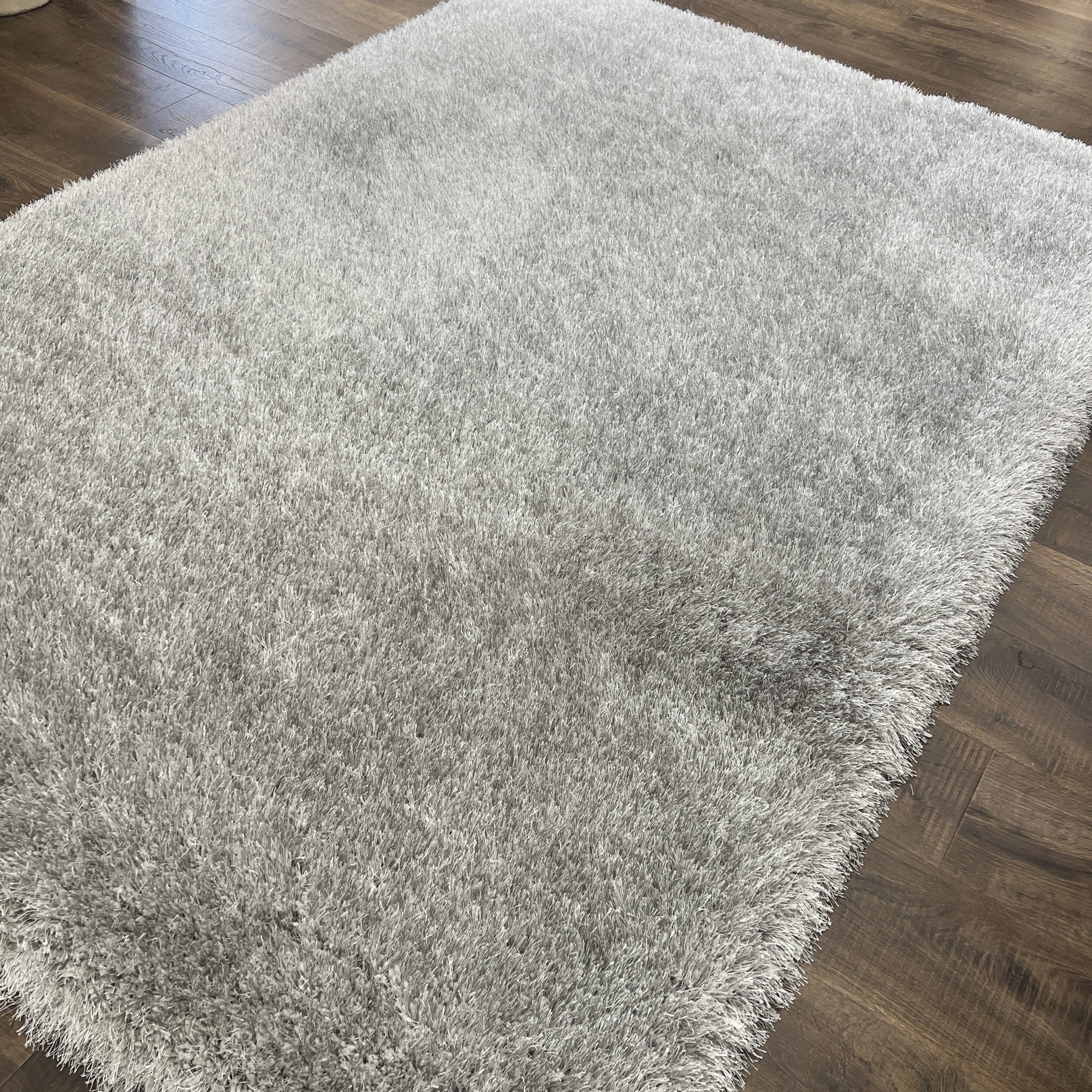 Lily Glam Ultra Plush Platinum Gray Shag Rug with Dense 2.5 Inch Pile - Super Plush