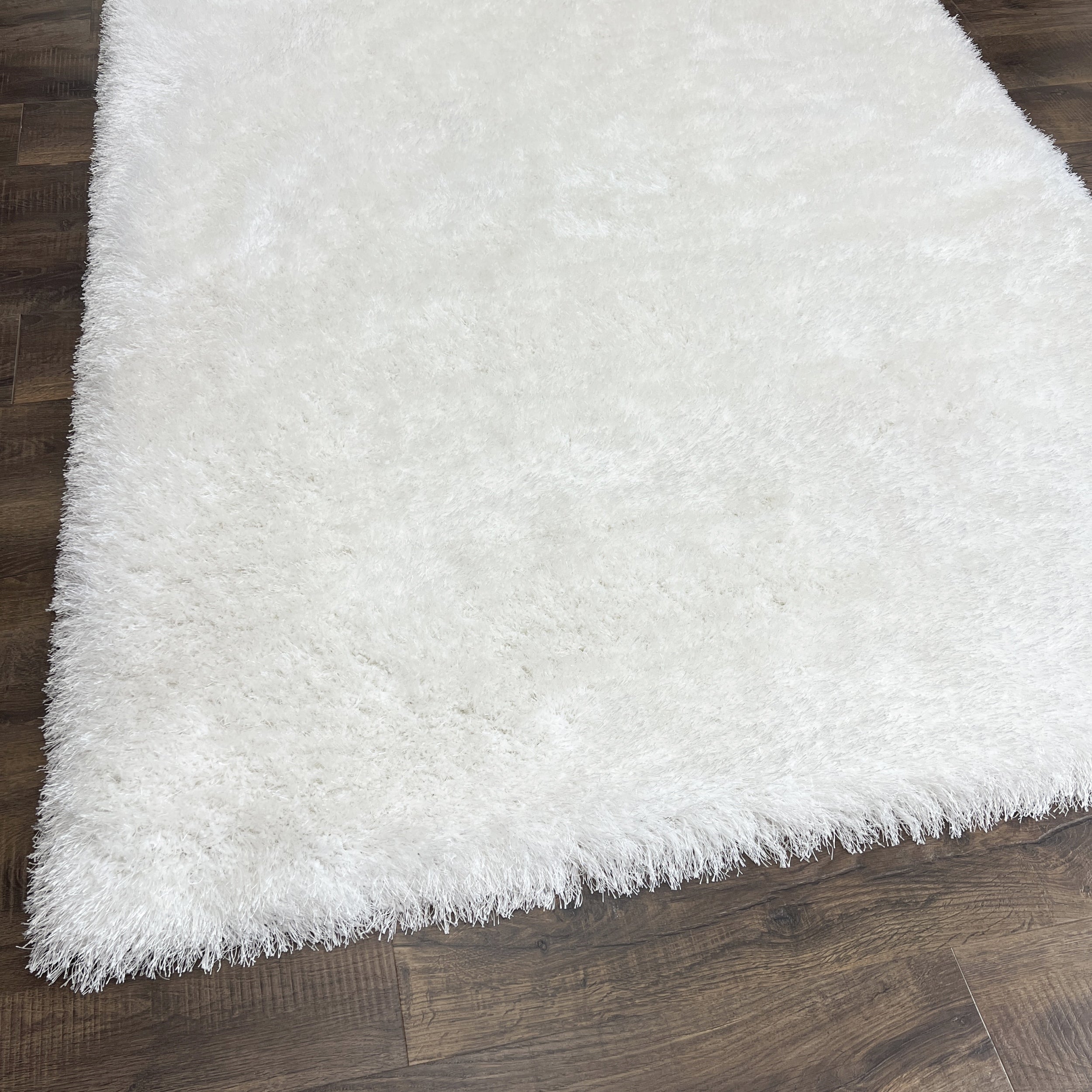Lily Glam Ultra Plush White Shag Rug with Dense 2.5 Inch Pile - Super Plush