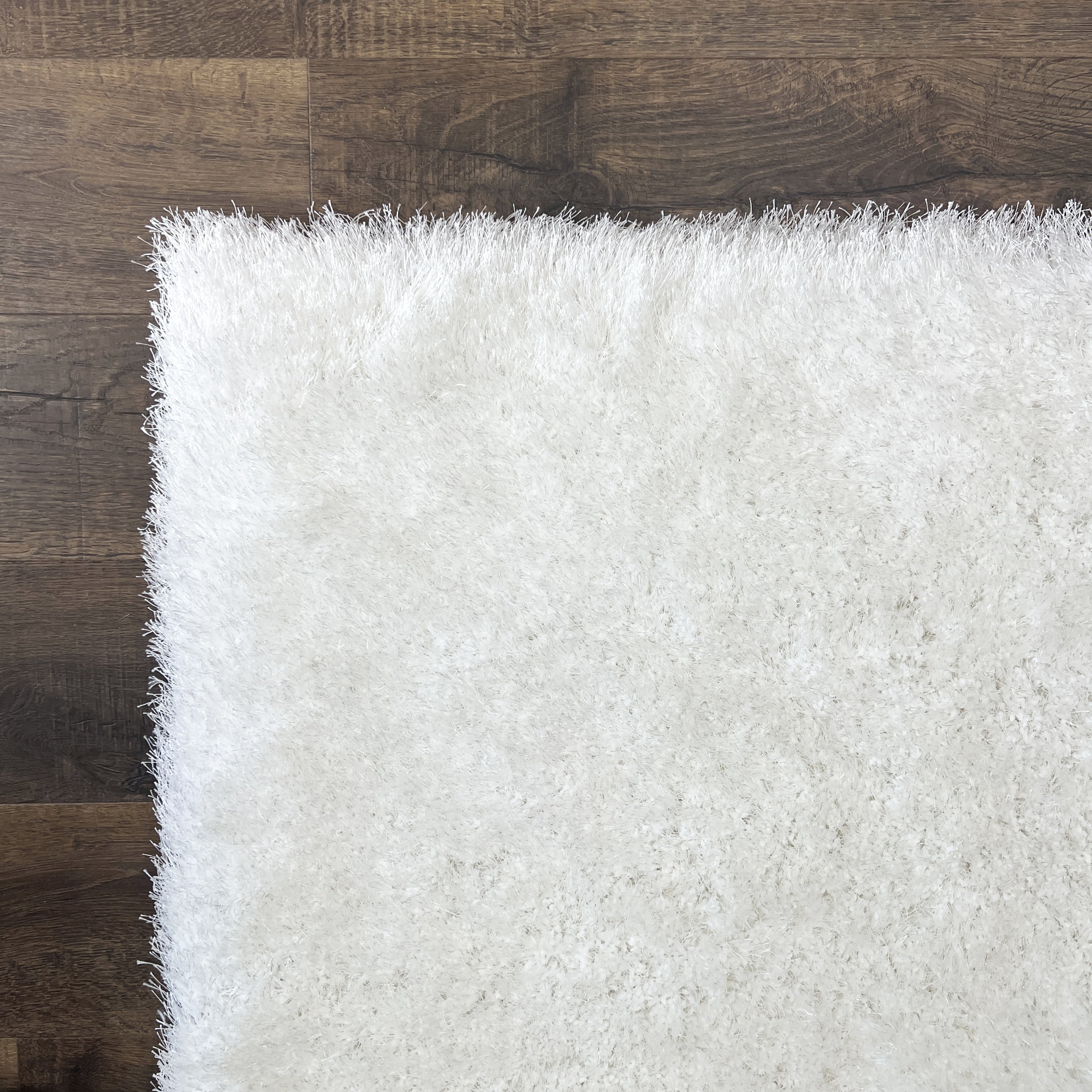 Lily Glam Ultra Plush White Shag Rug with Dense 2.5 Inch Pile - Super Plush