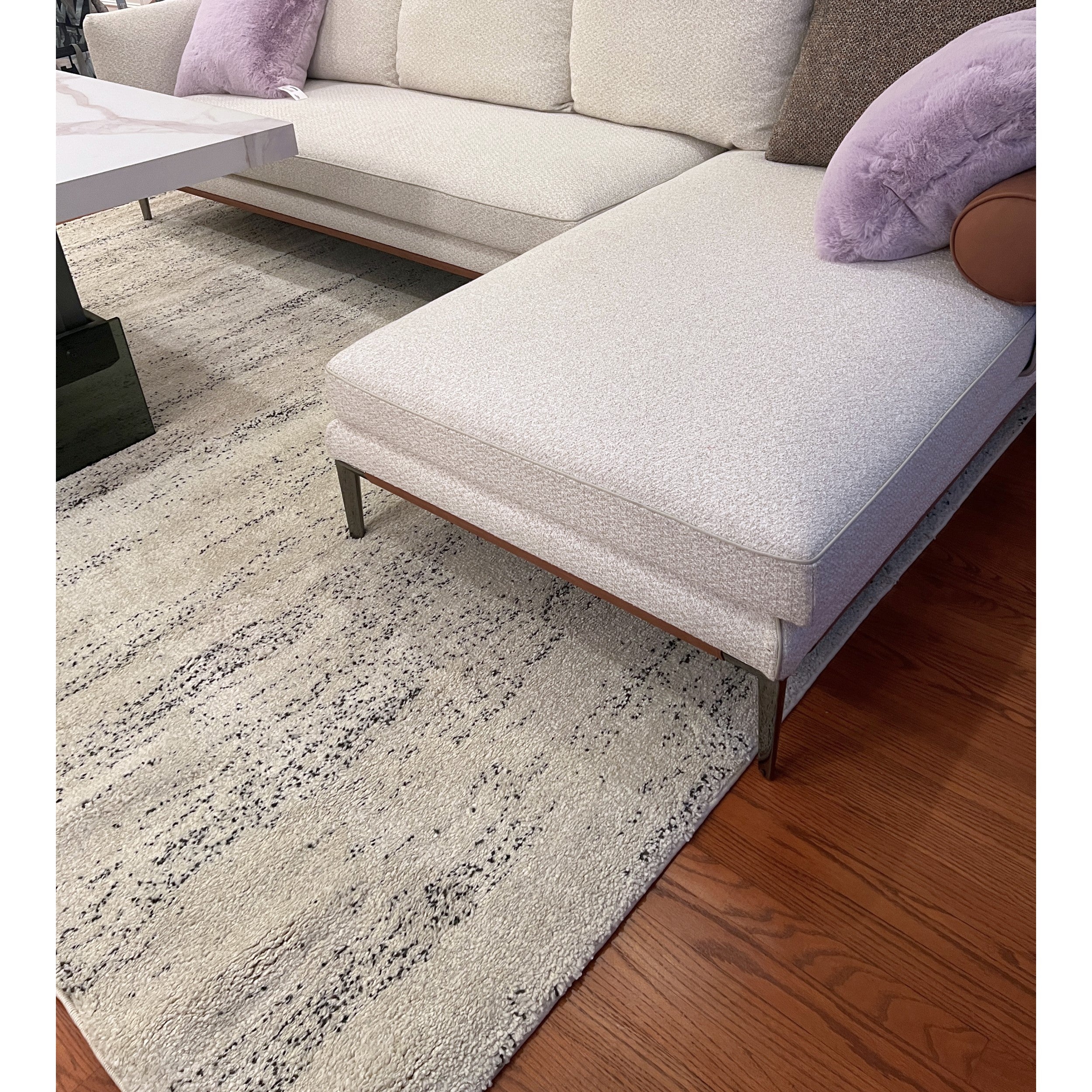 Plush 1-Inch Ultra-Thick, High-Density Luxury Rug in Ivory
