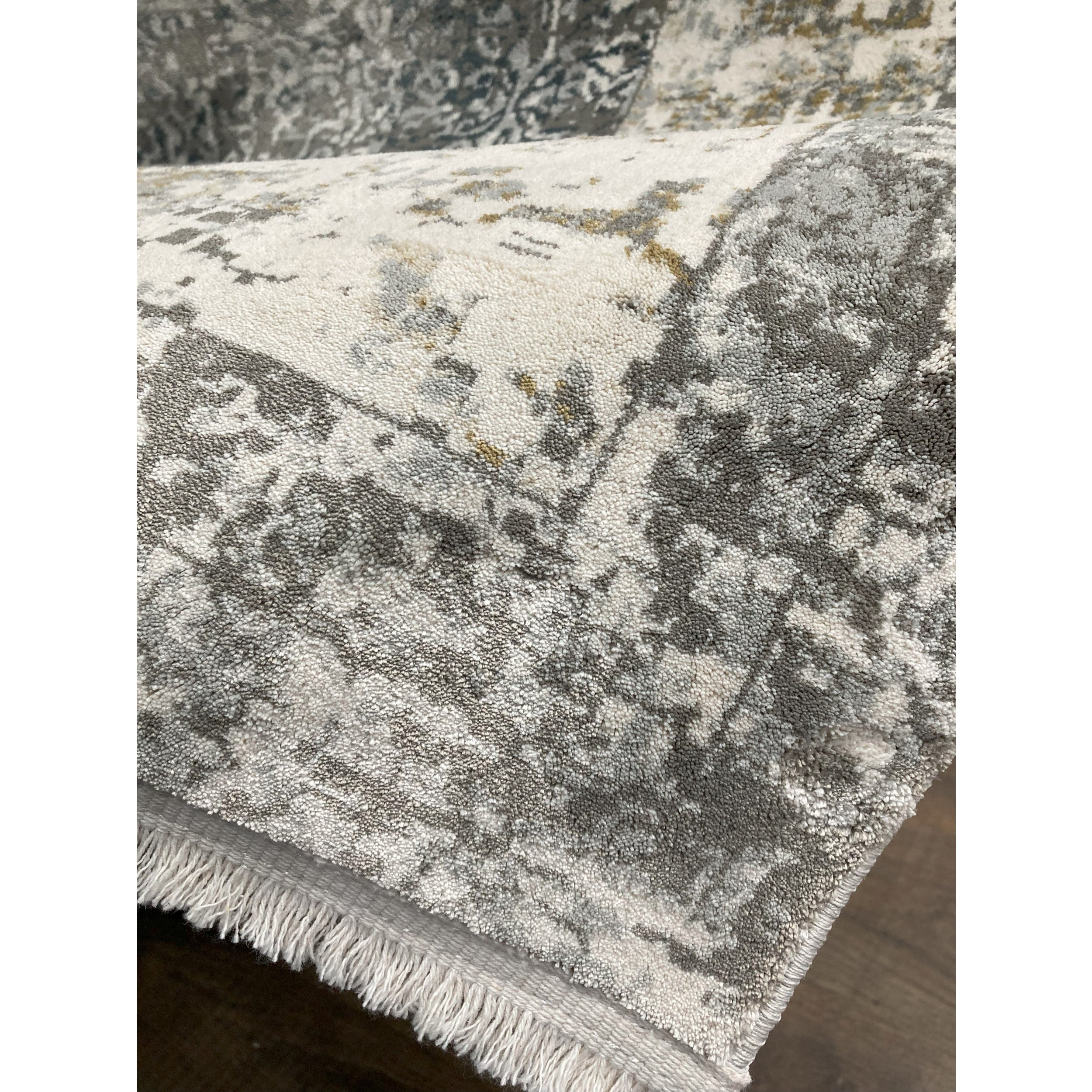 Smyrna Luxurious Soft Diamond Rug in Muted Gold and Grayish Blue