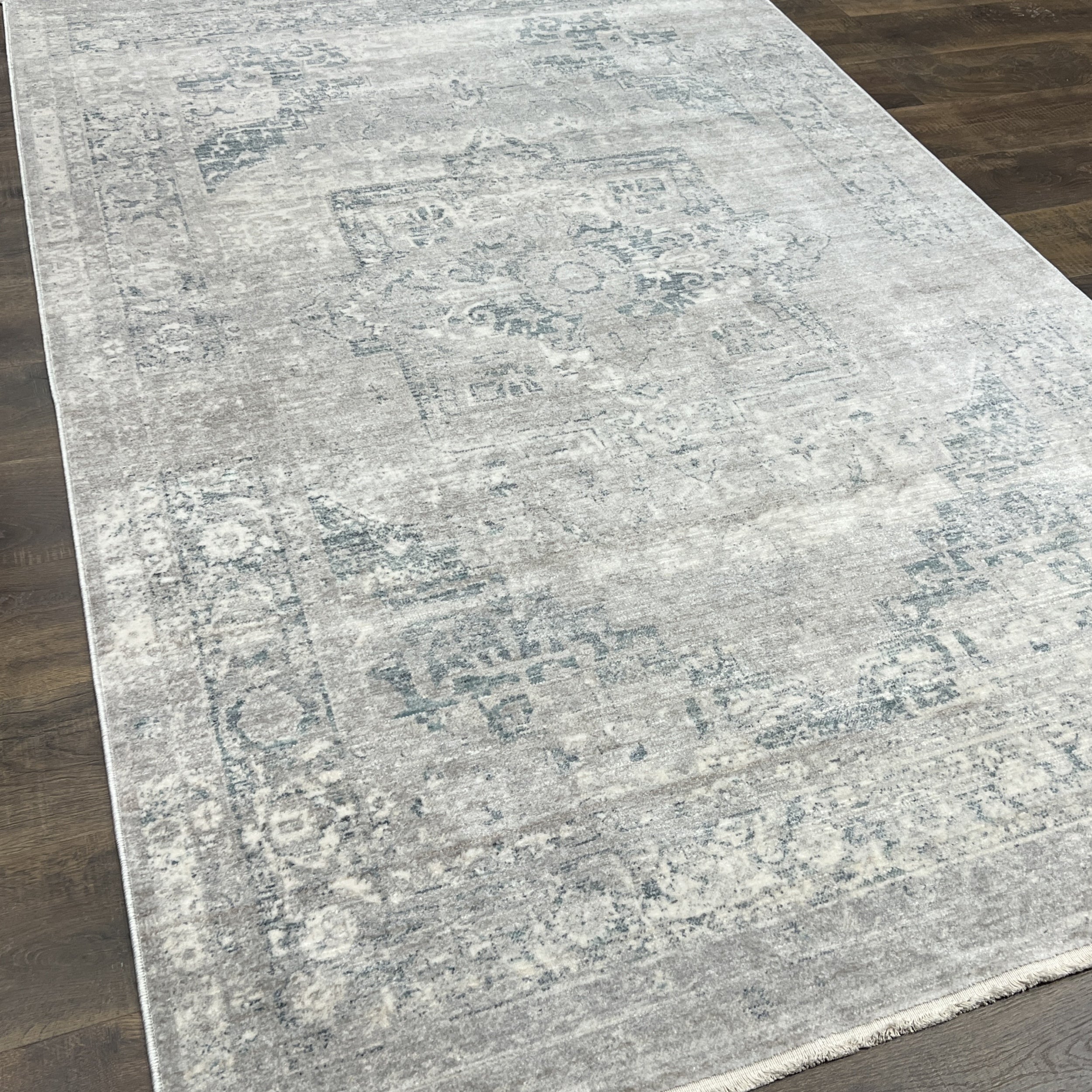 Unicasso Vintage Light Gray Medallion Rug with Soft Short Pile