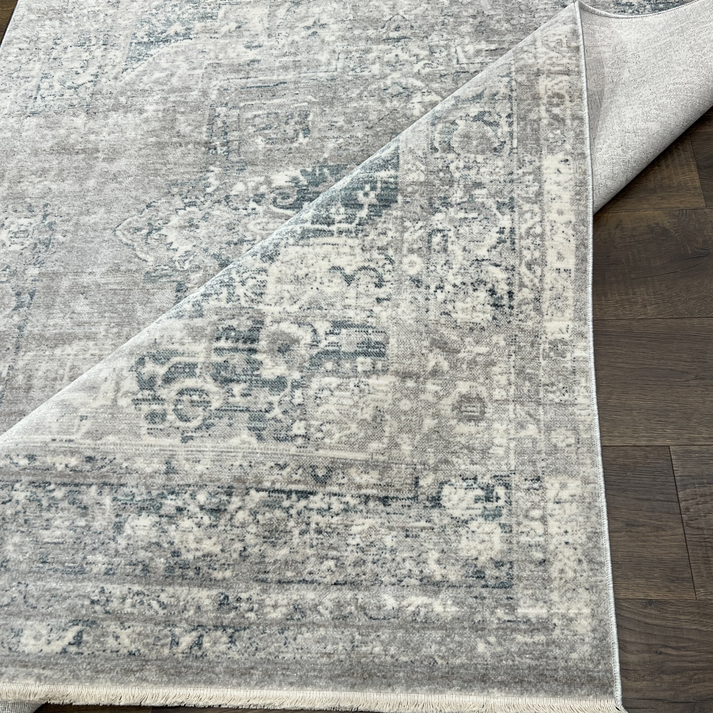 Unicasso Vintage Light Gray Medallion Rug with Soft Short Pile