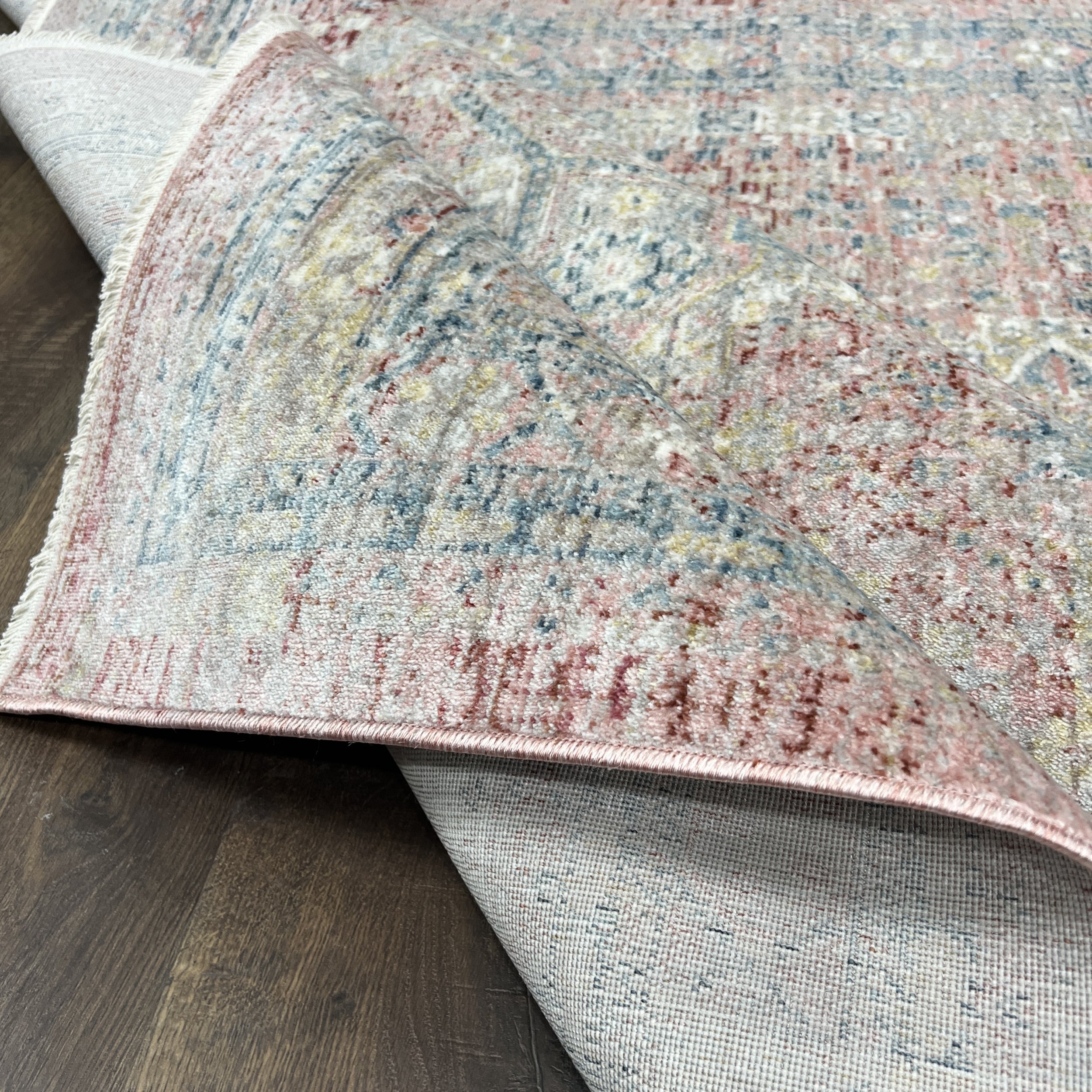 Unicasso Vintage Muted Pinkish Red Diamond Trellis Rug with Soft Short Pile