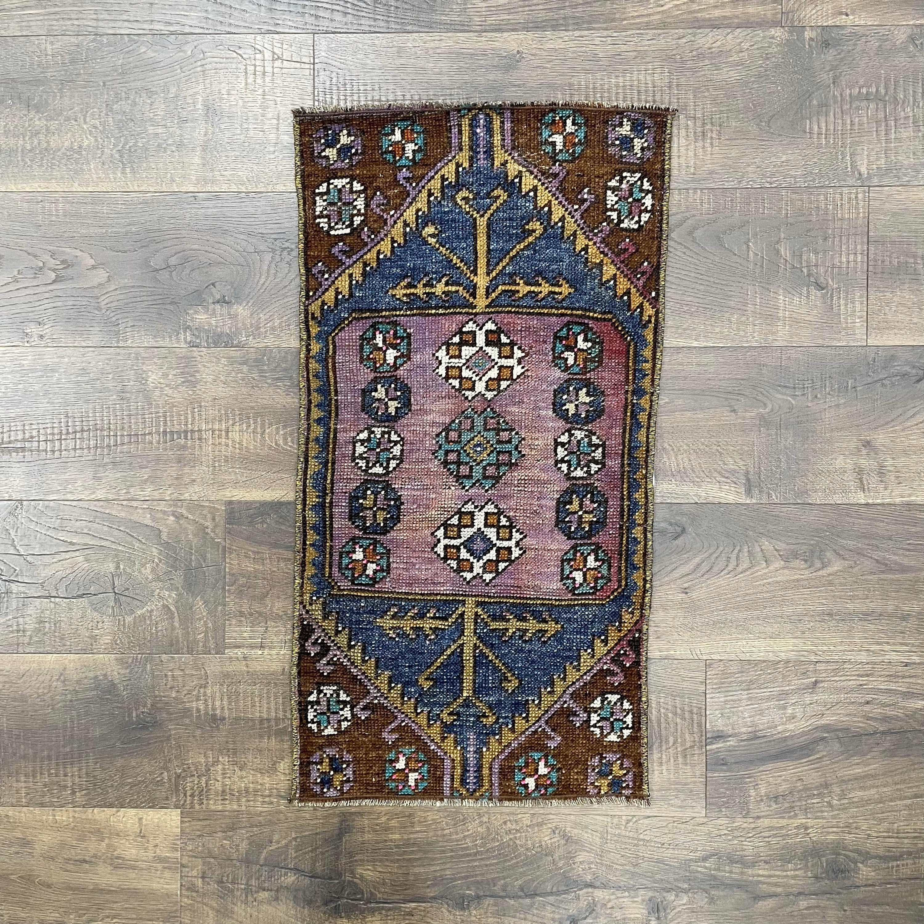 Hand-Knotted Turkish Wool Rug: Small Pink Anatolian Vintage Decor (1'5"x2'10")