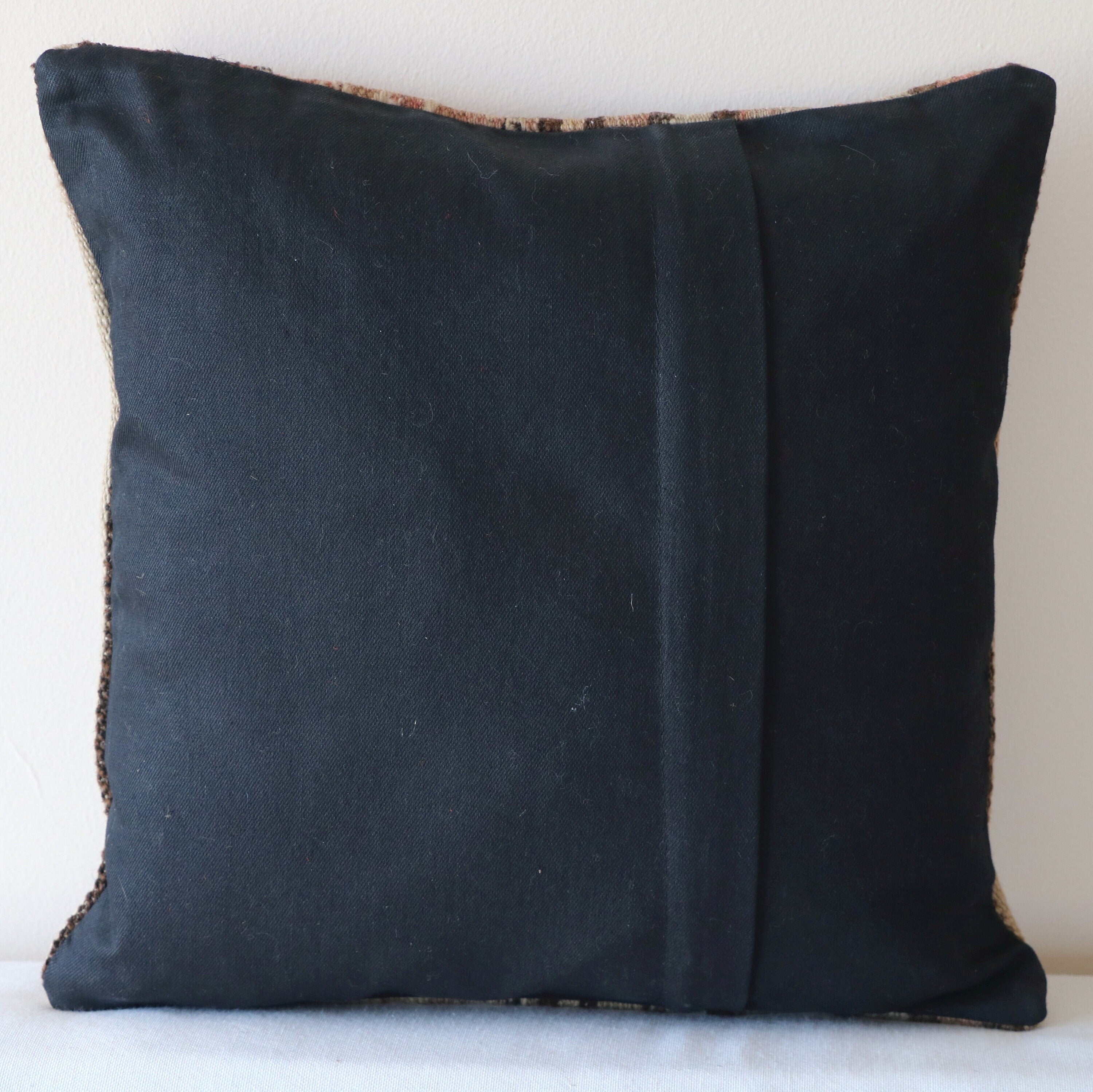 Handmade Kilim Pillow Cover: Vintage Turkish Wool Pillowcase (16x16 Inches)