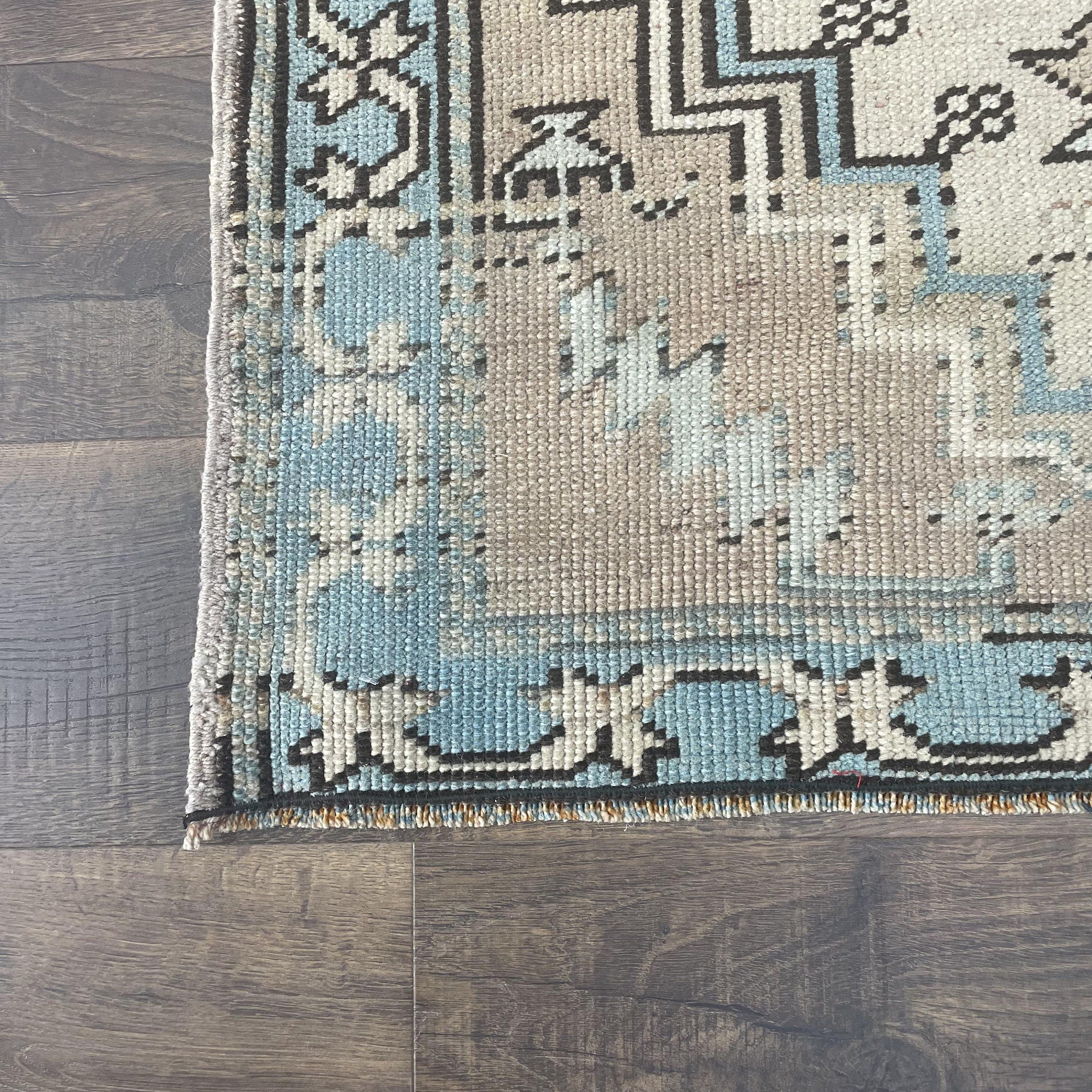 Hand-Knotted Wool Rug (3x5): Vintage Turkish Oastel Neutral Blue