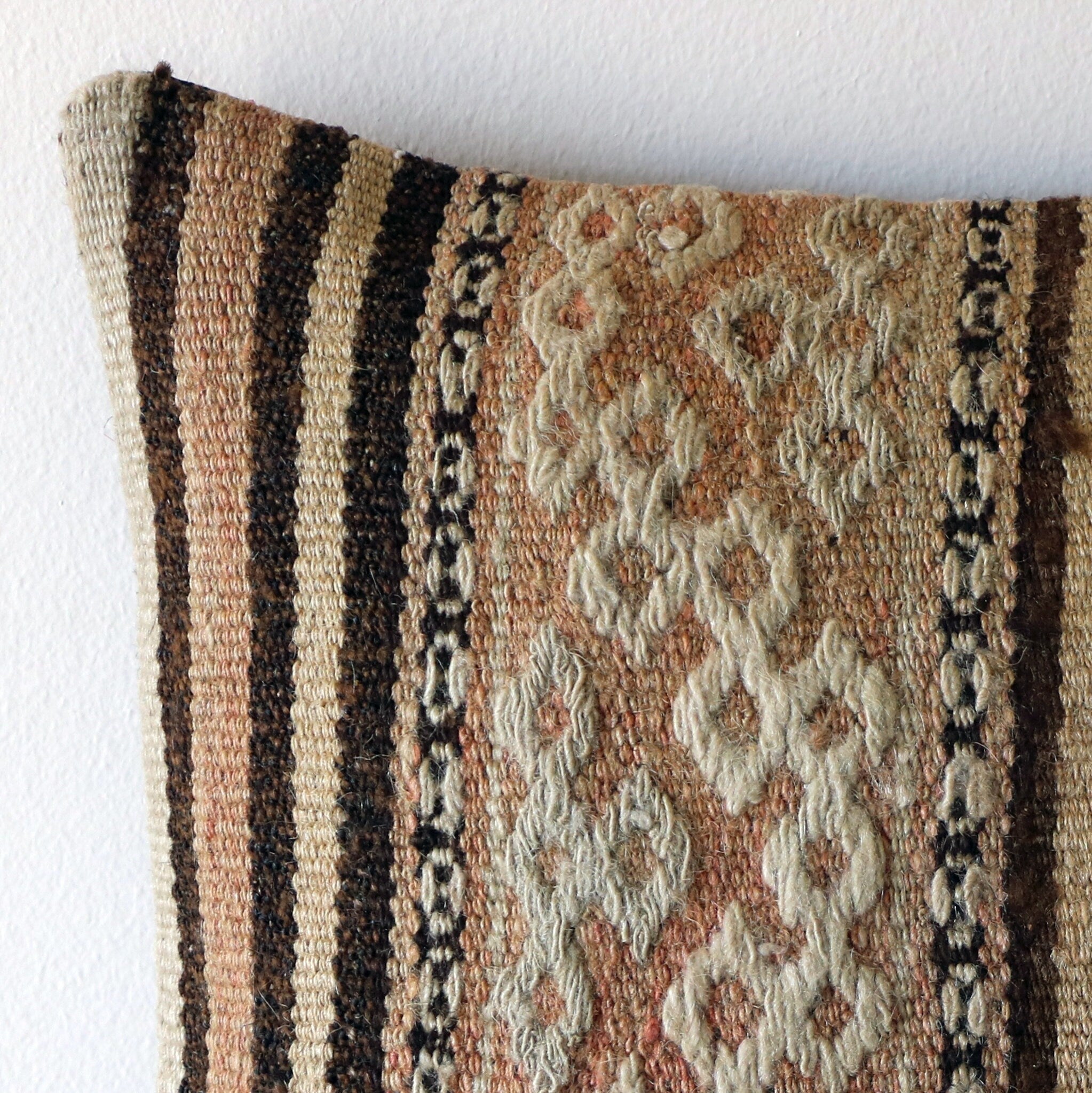 Handmade Kilim Pillow Cover: Vintage Turkish Wool Pillowcase (16x16 Inches)