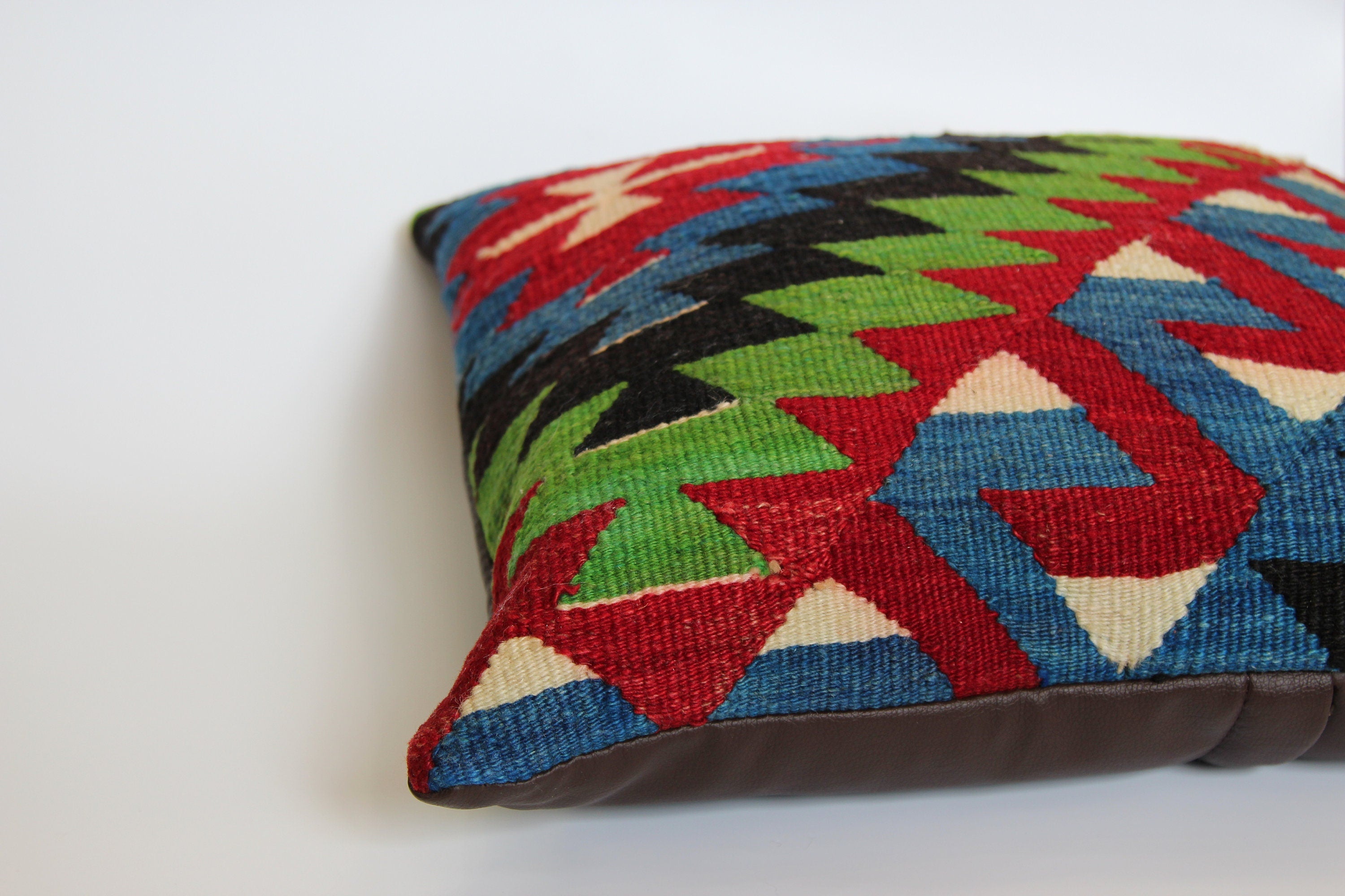 Vintage Turkish Kilim Pillow Cover: Handwoven Wool Throw Cushion (18x18)